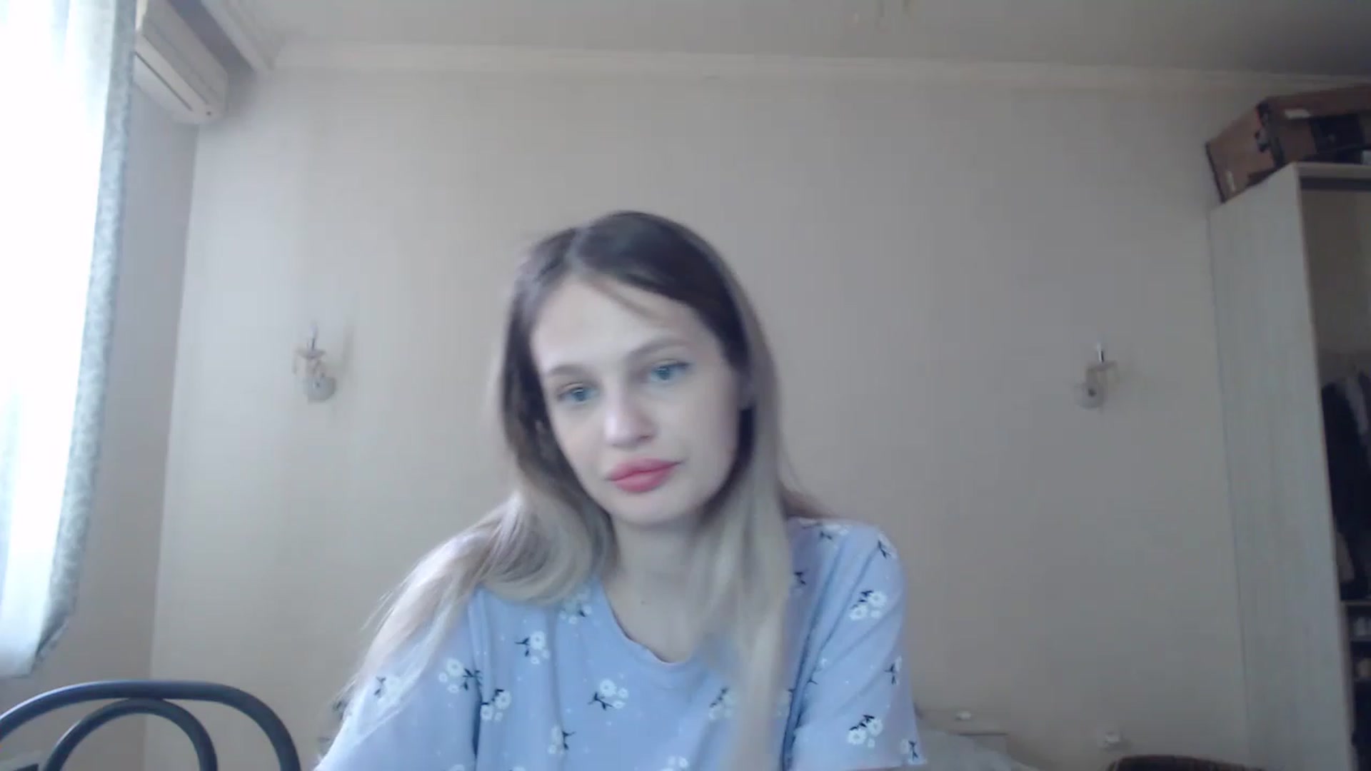 Gallery image thumbnail from Lola_vi's myfreecams stream on, 05/19/2023, 11:18 image 11 of 20