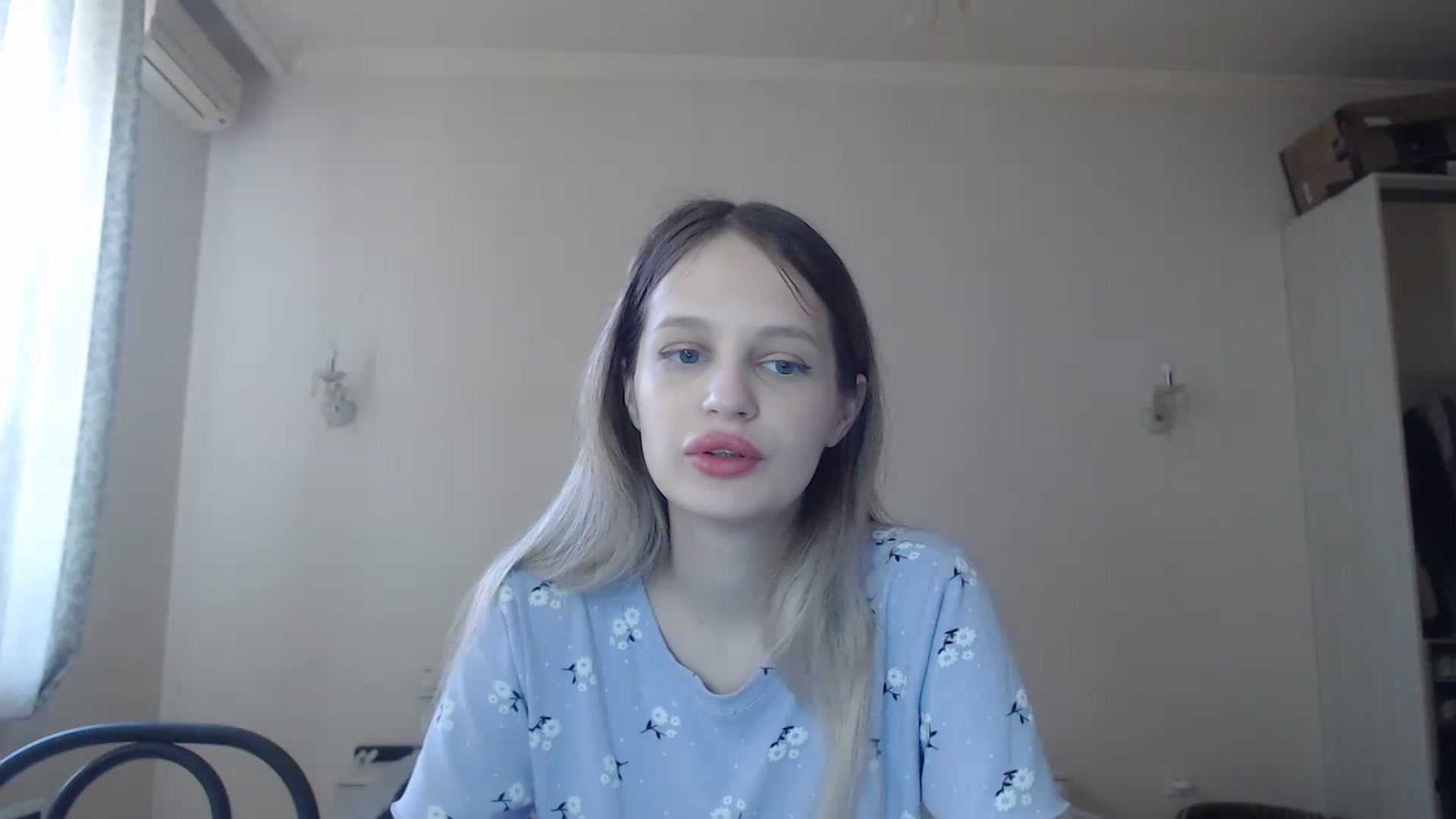 Gallery image thumbnail from Lola_vi's myfreecams stream on, 05/19/2023, 11:18 image 5 of 20