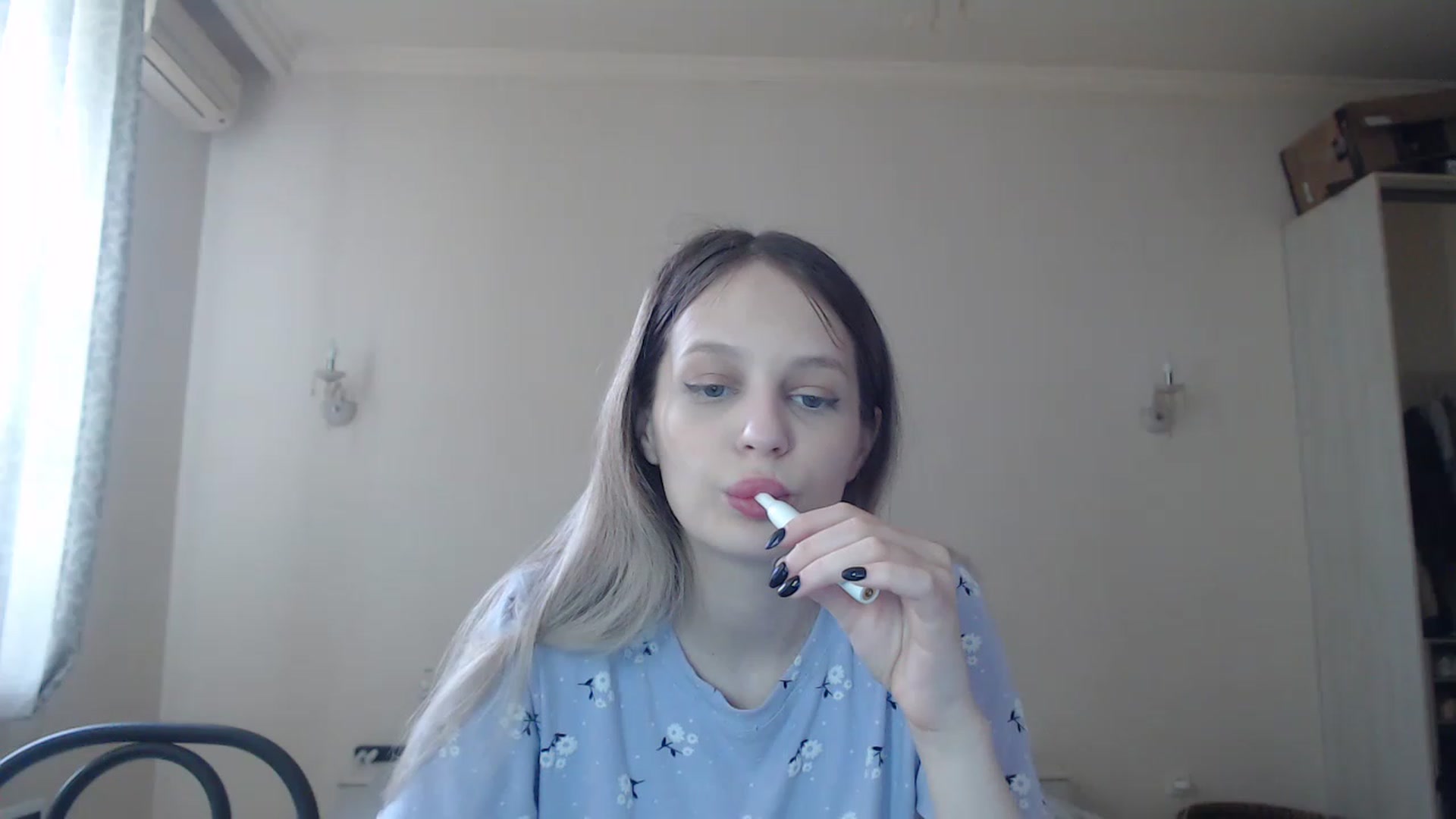 Gallery image thumbnail from Lola_vi's myfreecams stream on, 05/19/2023, 11:18 image 14 of 20