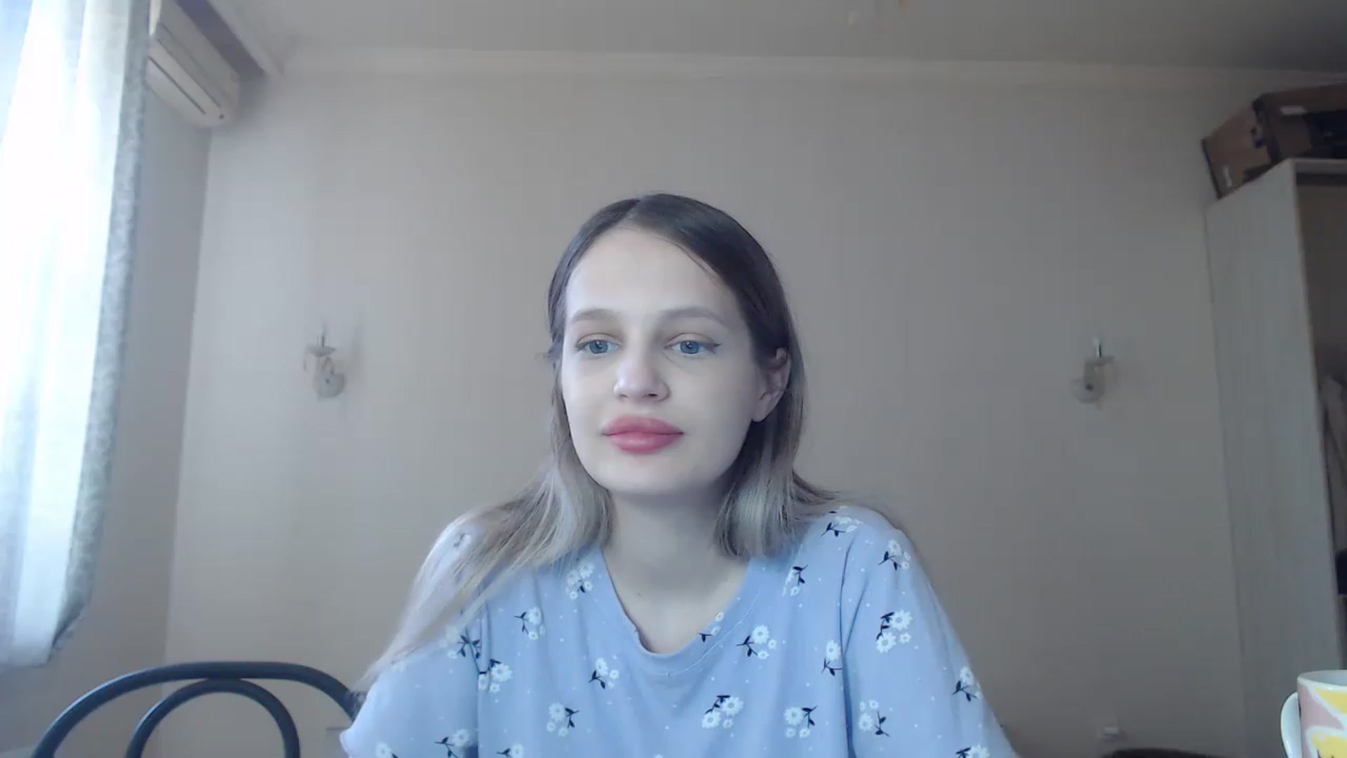 Gallery image thumbnail from Lola_vi's myfreecams stream on, 05/20/2023, 11:06 image 8 of 20