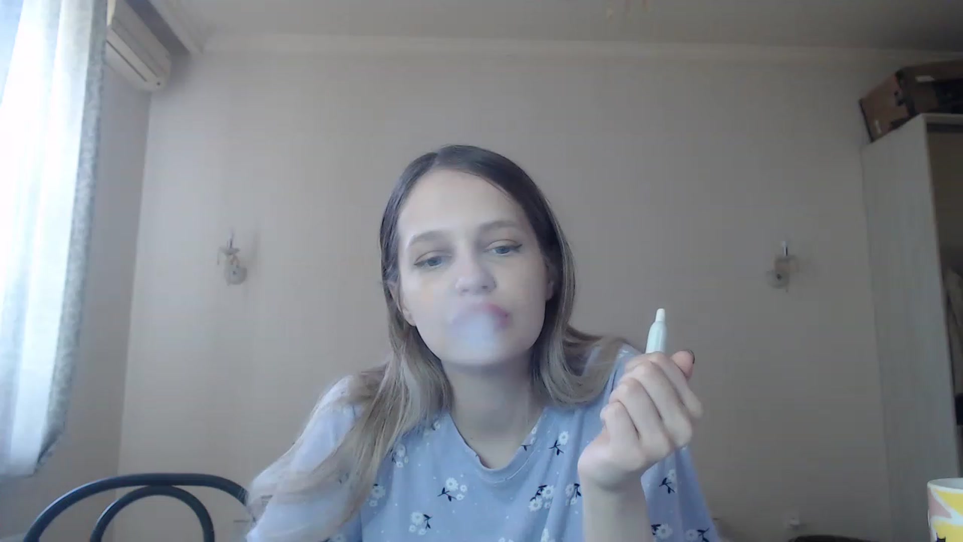 Gallery image thumbnail from Lola_vi's myfreecams stream on, 05/20/2023, 11:06 image 9 of 20