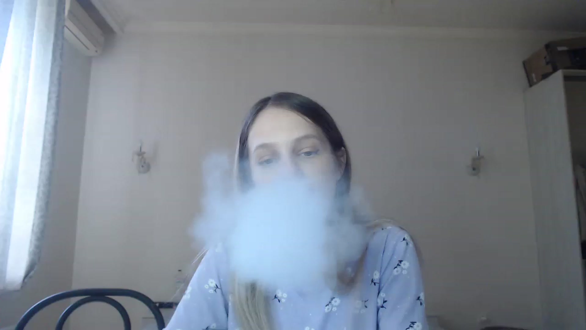 Gallery image thumbnail from Lola_vi's myfreecams stream on, 05/20/2023, 11:06 image 16 of 20