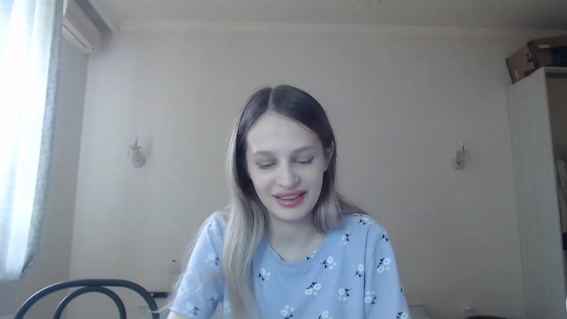 Gallery image thumbnail from Lola_vi's myfreecams stream on, 05/20/2023, 11:06 image 13 of 20