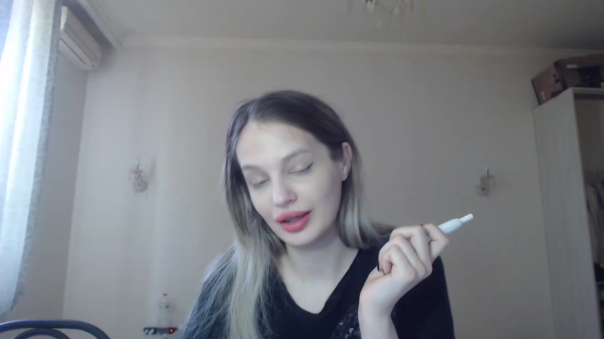Gallery image thumbnail from Lola_vi's myfreecams stream on, 05/21/2023, 11:16 image 9 of 20