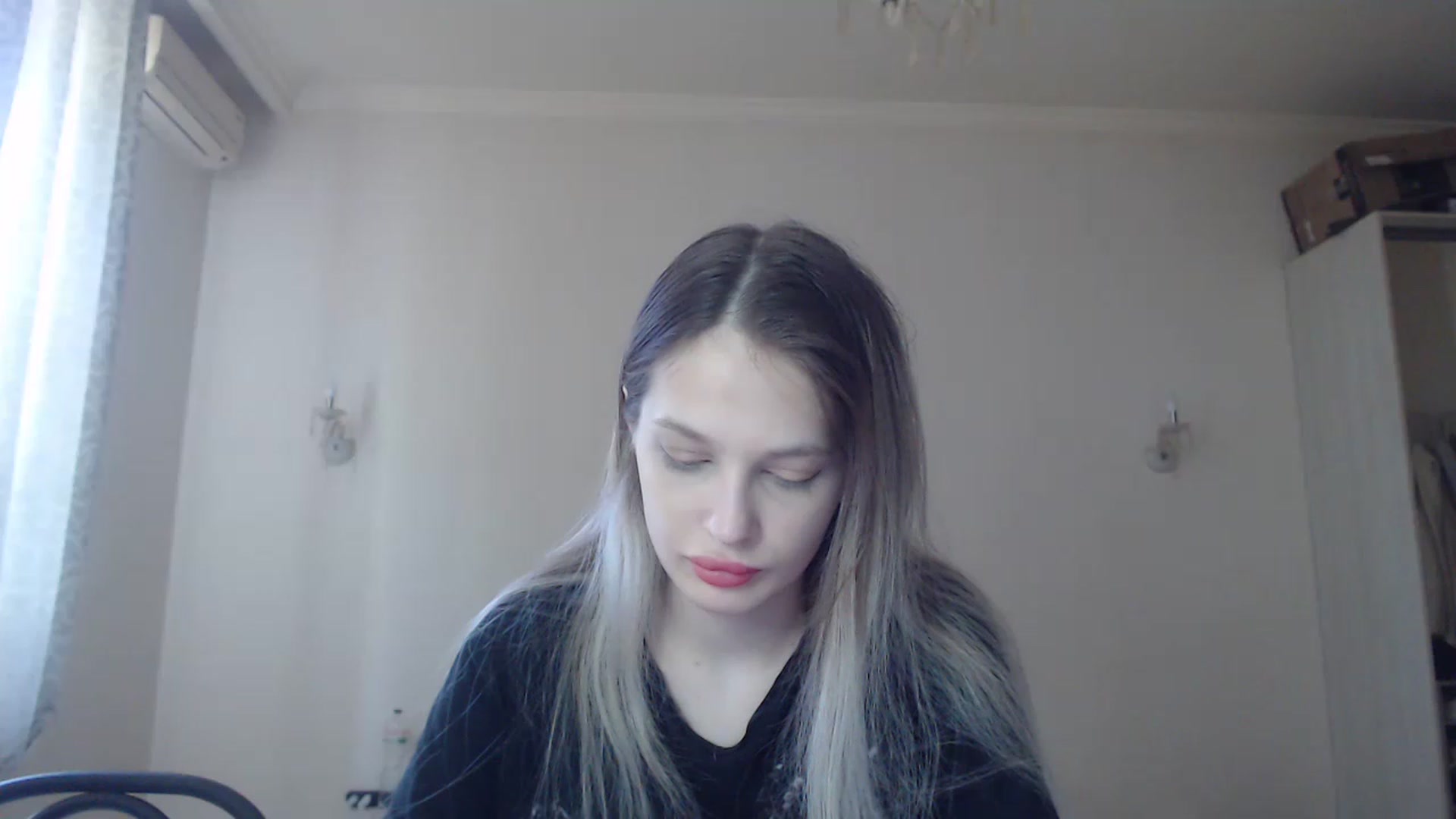 Gallery image thumbnail from Lola_vi's myfreecams stream on, 05/21/2023, 11:16 image 2 of 20