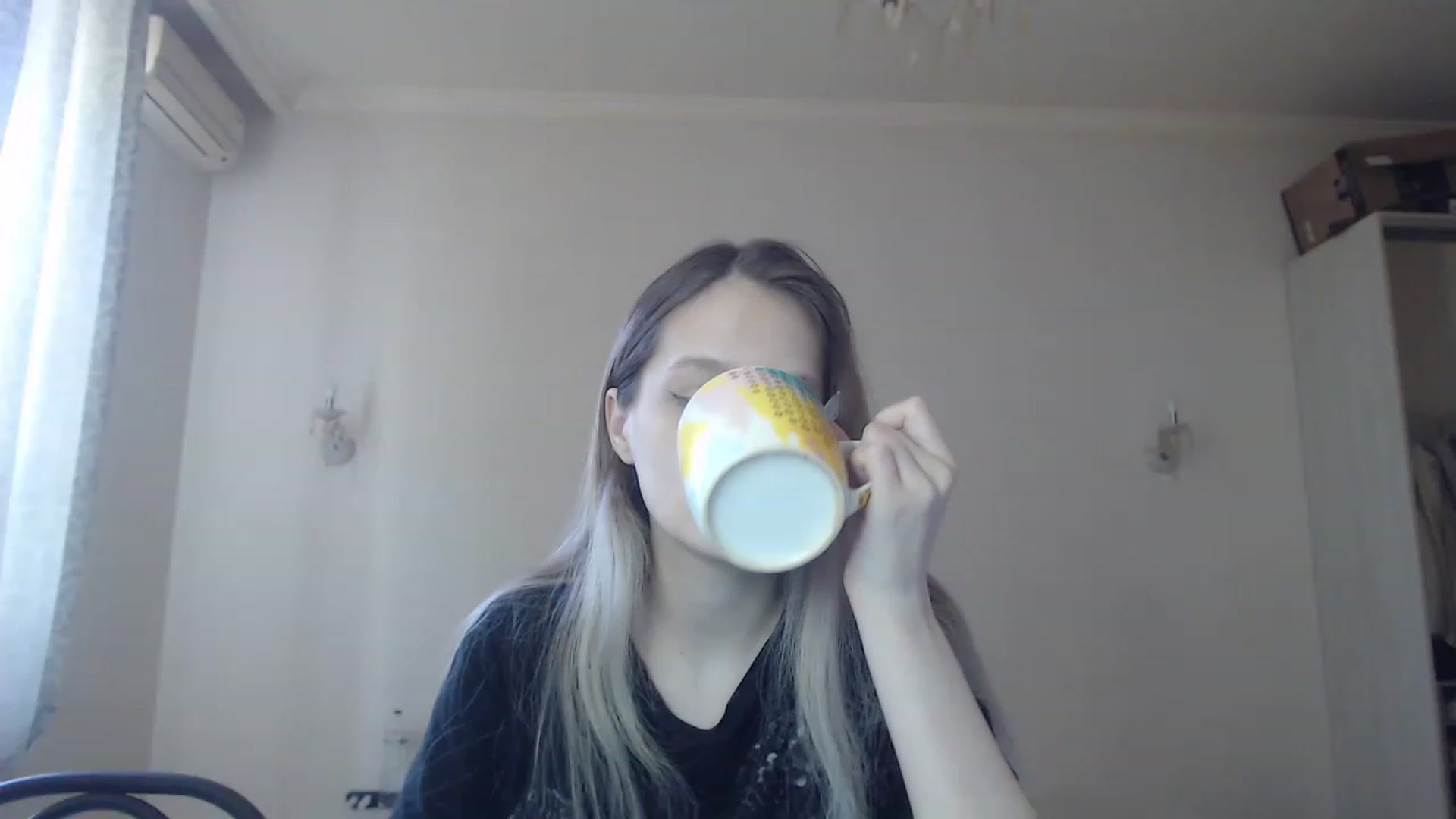 Gallery image thumbnail from Lola_vi's myfreecams stream on, 05/21/2023, 11:16 image 1 of 20