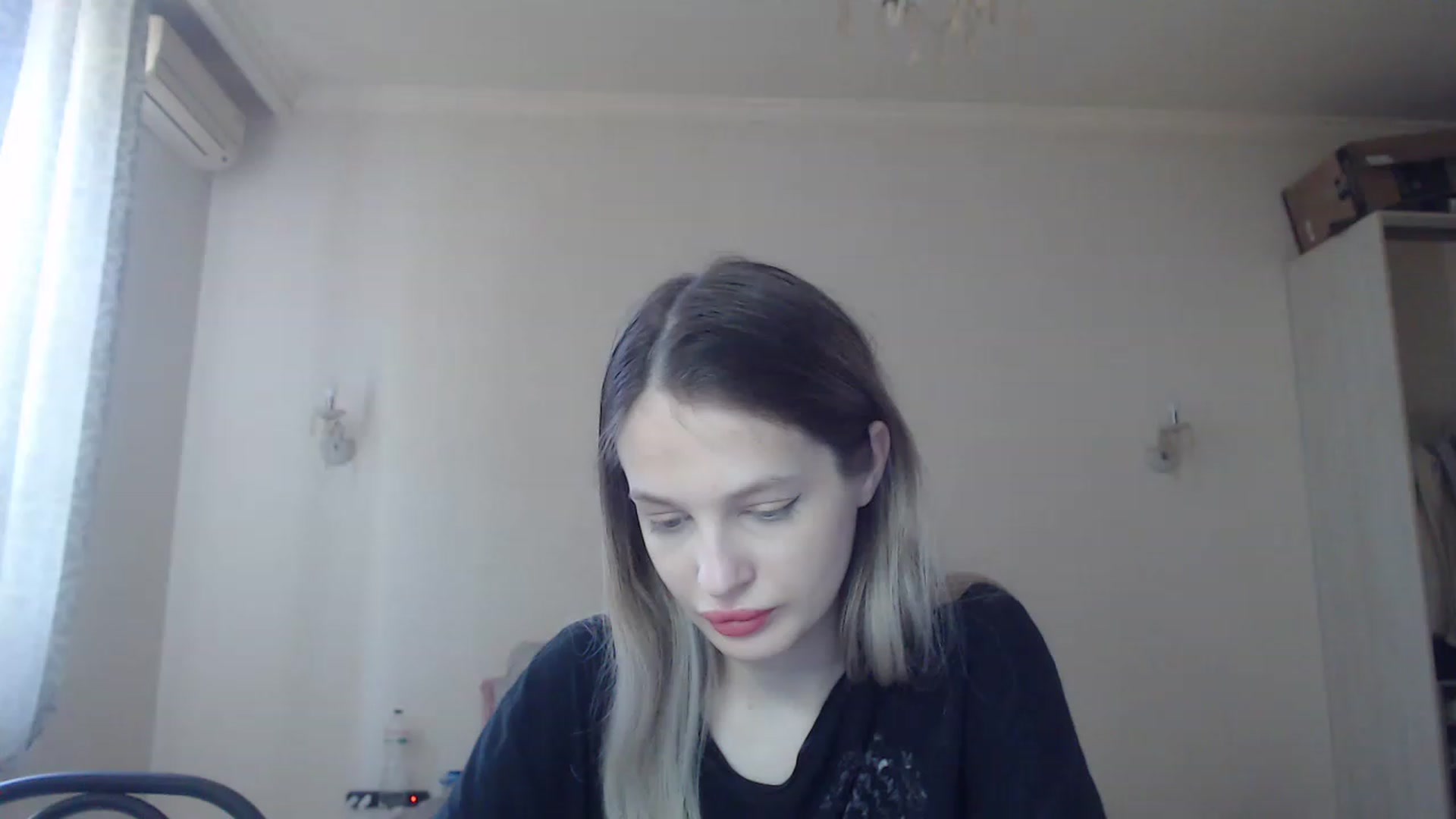 Gallery image thumbnail from Lola_vi's myfreecams stream on, 05/21/2023, 11:16 image 19 of 20