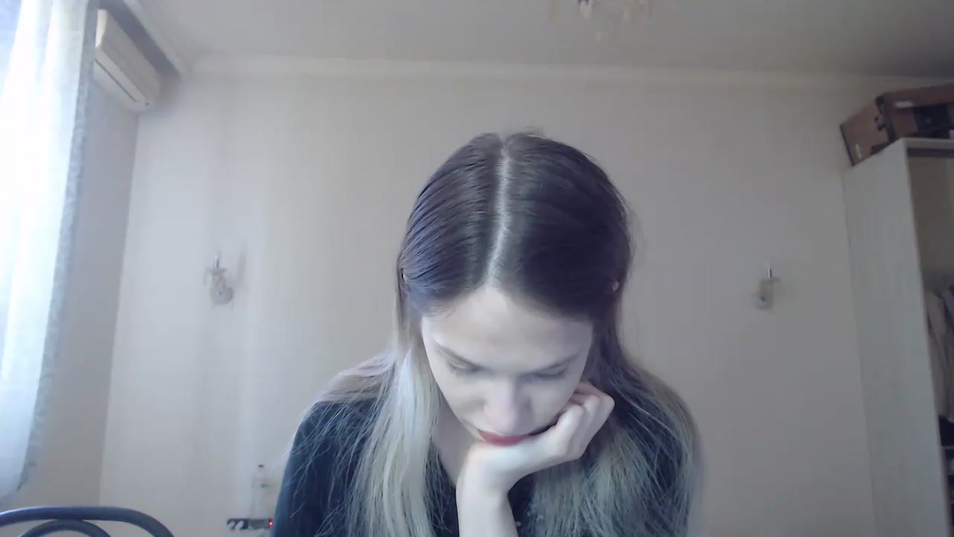 Gallery image thumbnail from Lola_vi's myfreecams stream on, 05/21/2023, 11:16 image 4 of 20