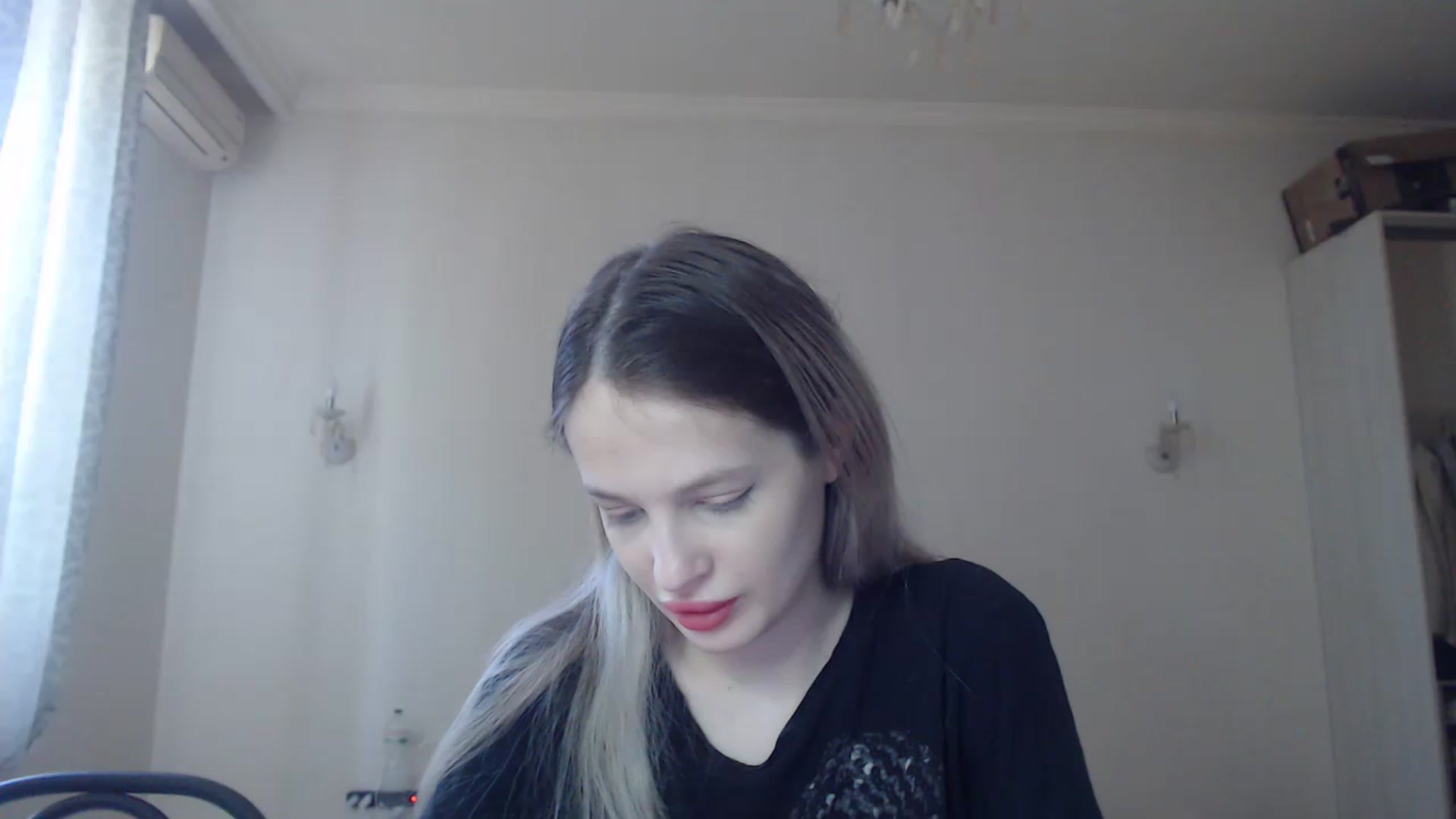 Gallery image thumbnail from Lola_vi's myfreecams stream on, 05/21/2023, 11:16 image 7 of 20