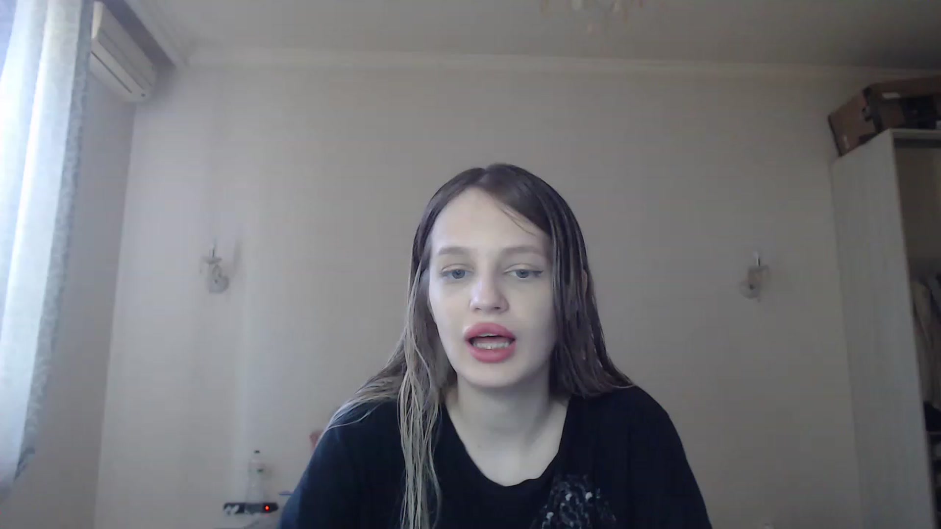 Gallery image thumbnail from Lola_vi's myfreecams stream on, 05/21/2023, 12:19 image 2 of 20