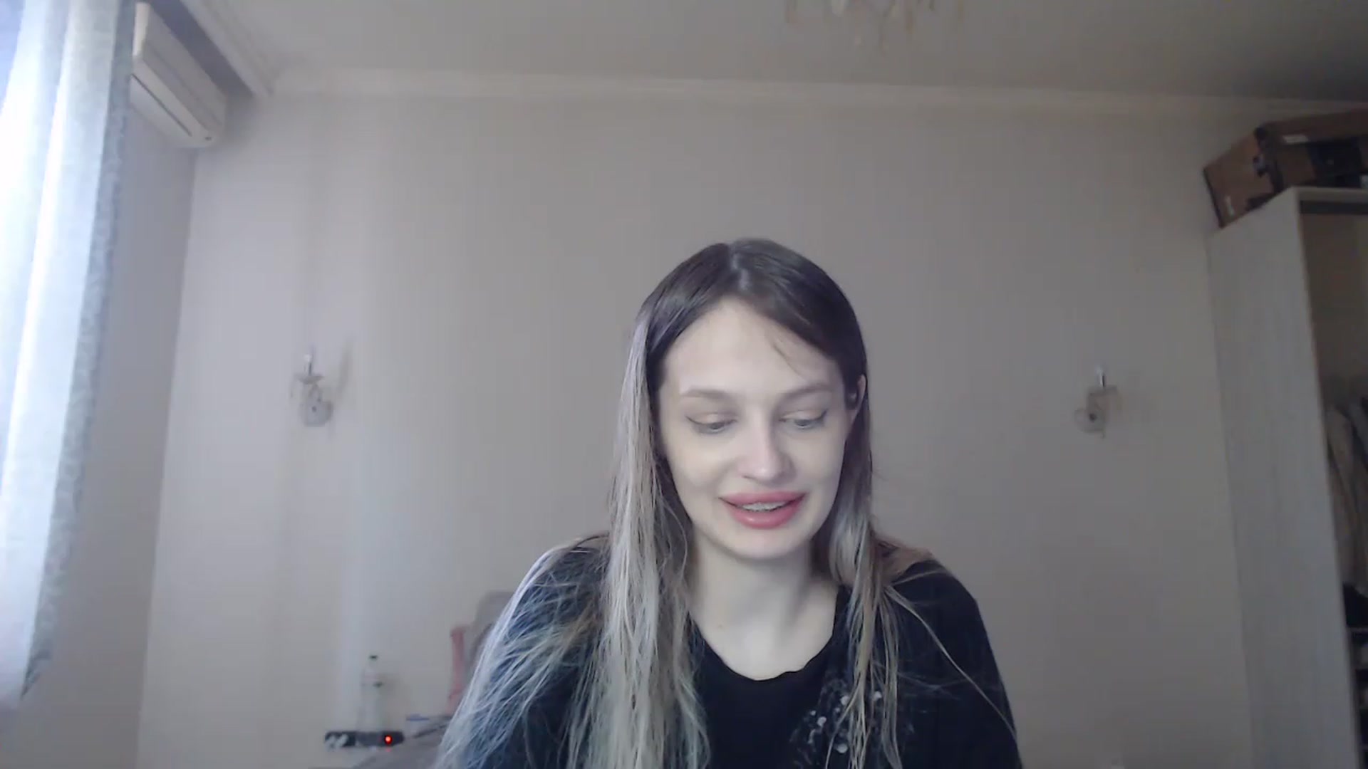 Gallery image thumbnail from Lola_vi's myfreecams stream on, 05/21/2023, 12:19 image 19 of 20