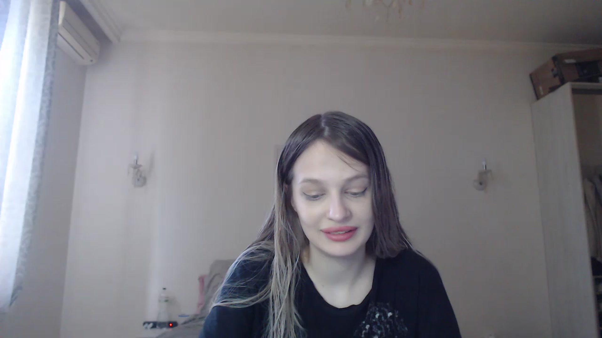 Gallery image thumbnail from Lola_vi's myfreecams stream on, 05/21/2023, 12:19 image 11 of 20