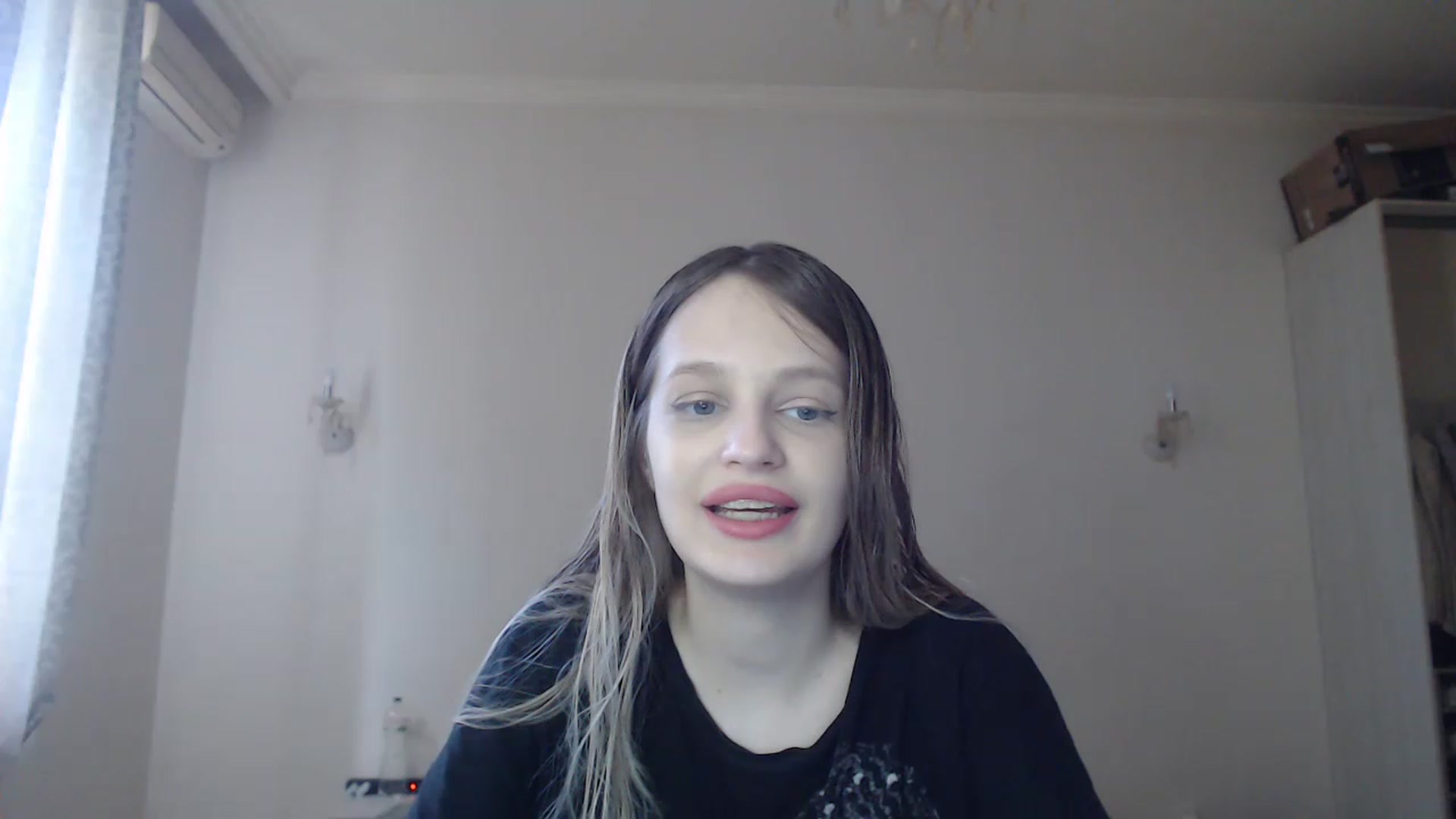 Gallery image thumbnail from Lola_vi's myfreecams stream on, 05/21/2023, 12:19 image 9 of 20