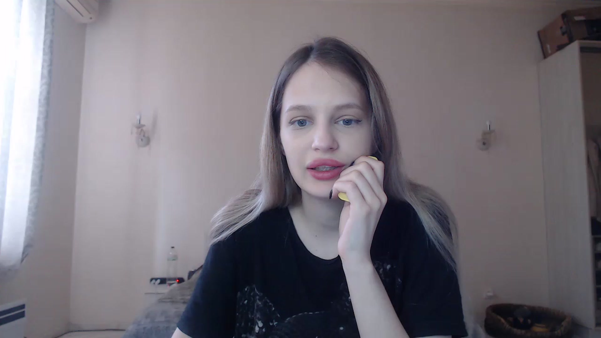 Gallery image thumbnail from Lola_vi's myfreecams stream on, 05/22/2023, 10:46 image 10 of 20