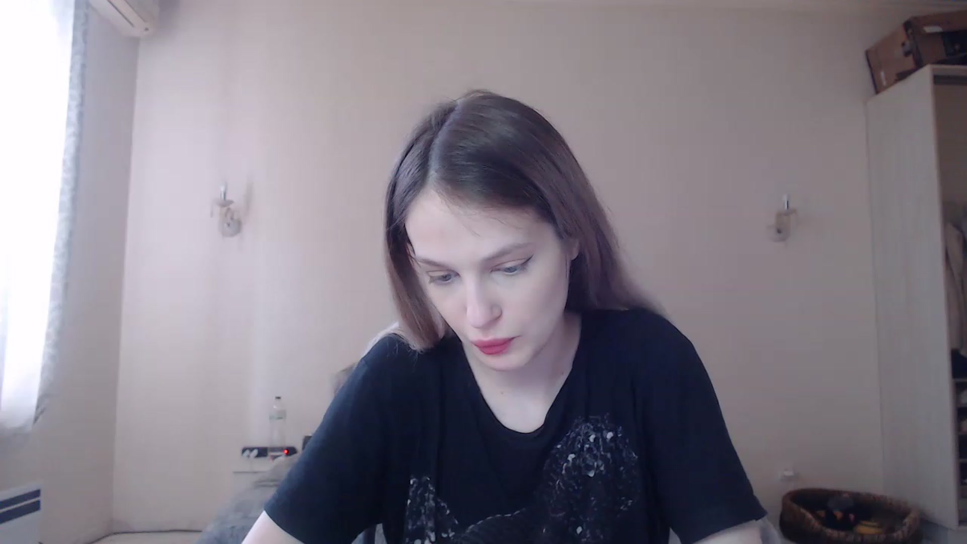 Gallery image thumbnail from Lola_vi's myfreecams stream on, 05/22/2023, 10:46 image 7 of 20