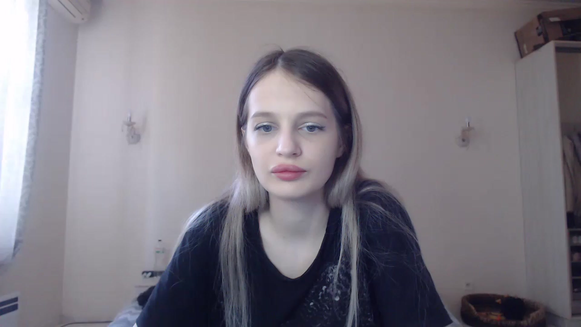 Gallery image thumbnail from Lola_vi's myfreecams stream on, 05/23/2023, 11:00 image 3 of 20
