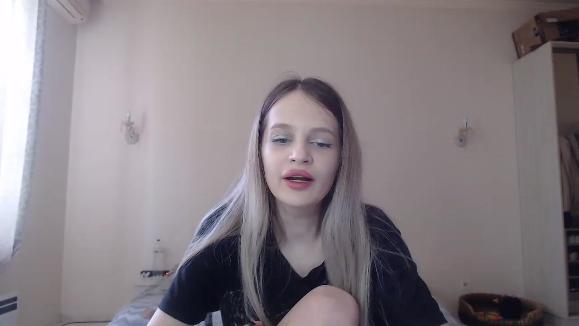 Gallery image thumbnail from Lola_vi's myfreecams stream on, 05/23/2023, 11:00 image 20 of 20