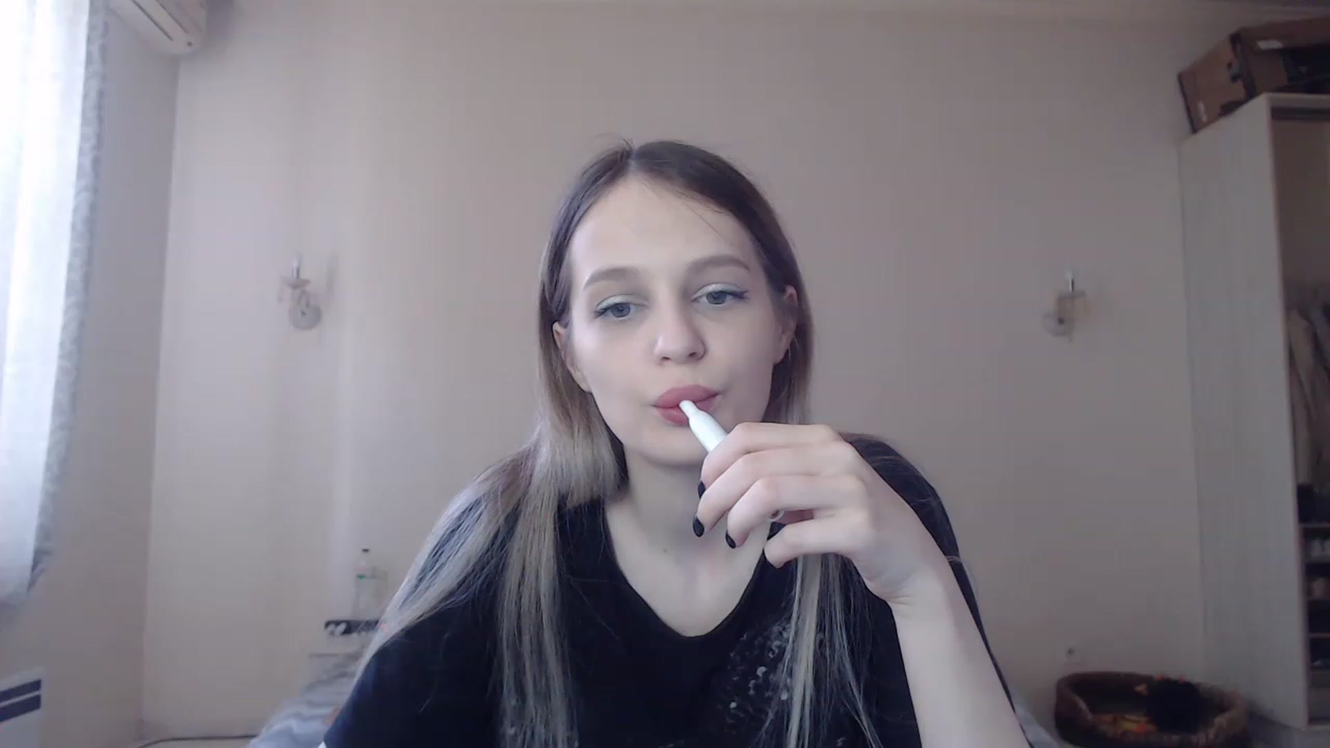 Gallery image thumbnail from Lola_vi's myfreecams stream on, 05/23/2023, 11:00 image 6 of 20