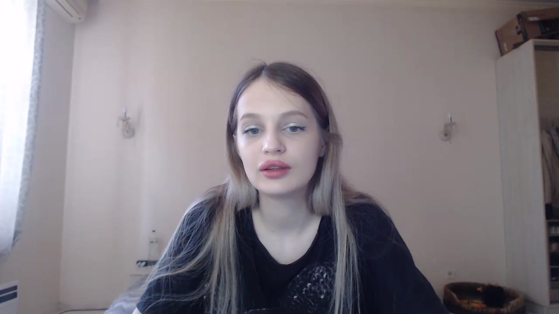 Gallery image thumbnail from Lola_vi's myfreecams stream on, 05/23/2023, 11:00 image 10 of 20