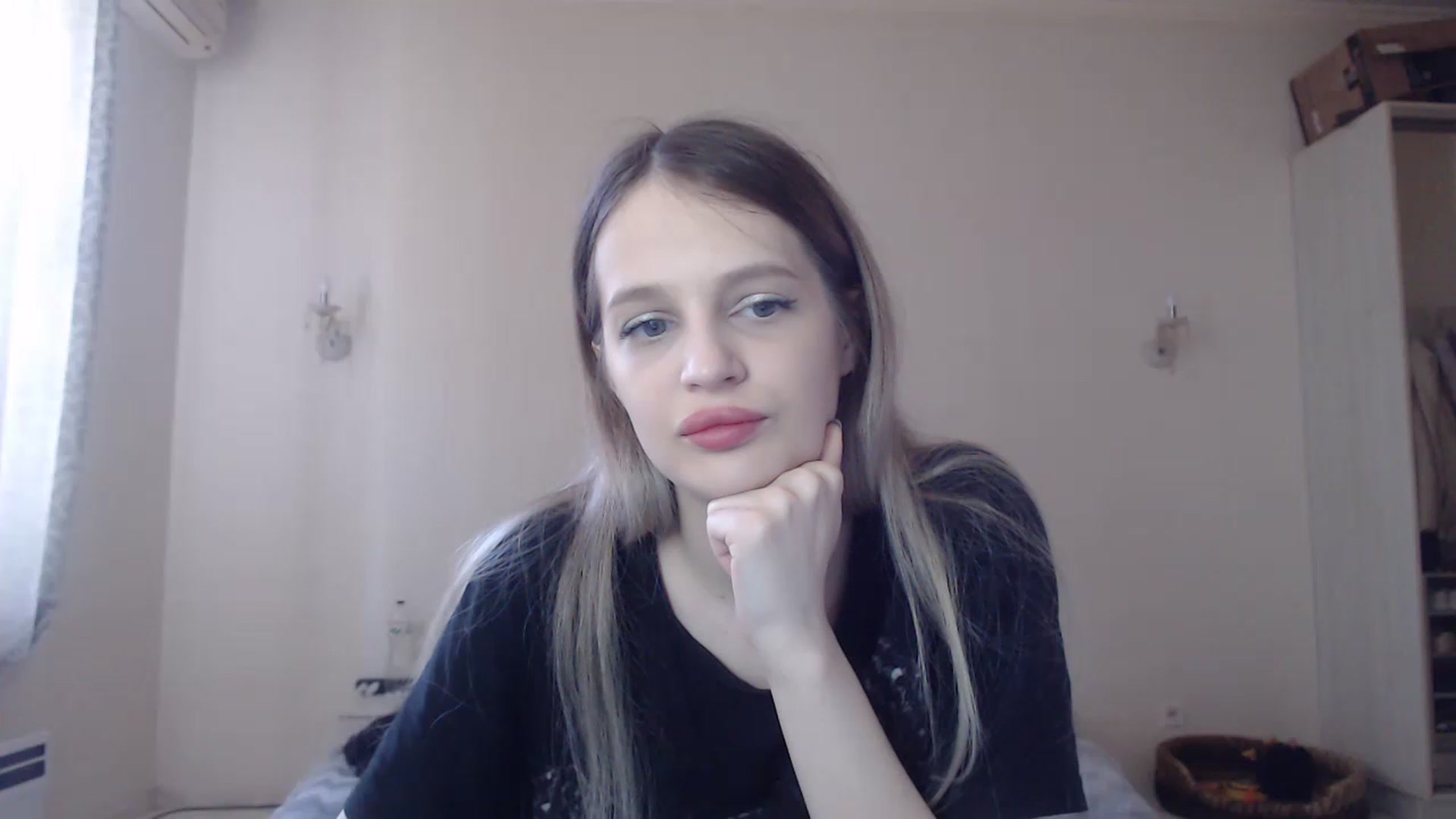 Gallery image thumbnail from Lola_vi's myfreecams stream on, 05/23/2023, 11:00 image 2 of 20