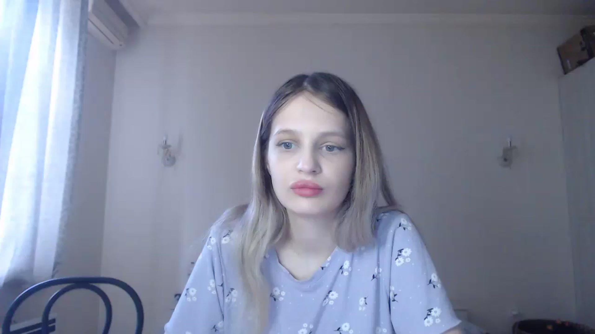 Gallery image thumbnail from Lola_vi's myfreecams stream on, 05/25/2023, 10:30 image 5 of 20