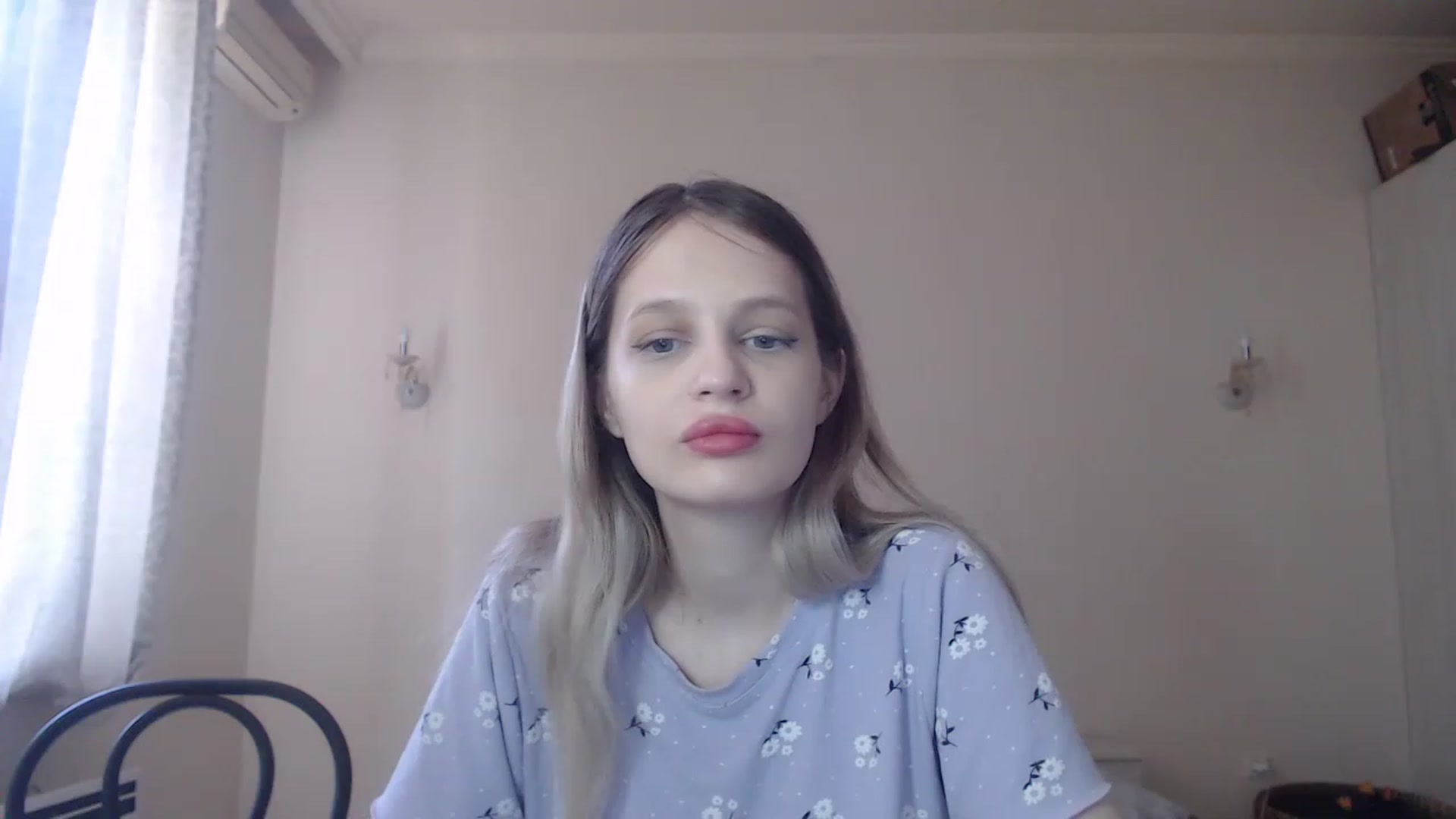 Gallery image thumbnail from Lola_vi's myfreecams stream on, 05/25/2023, 10:30 image 10 of 20