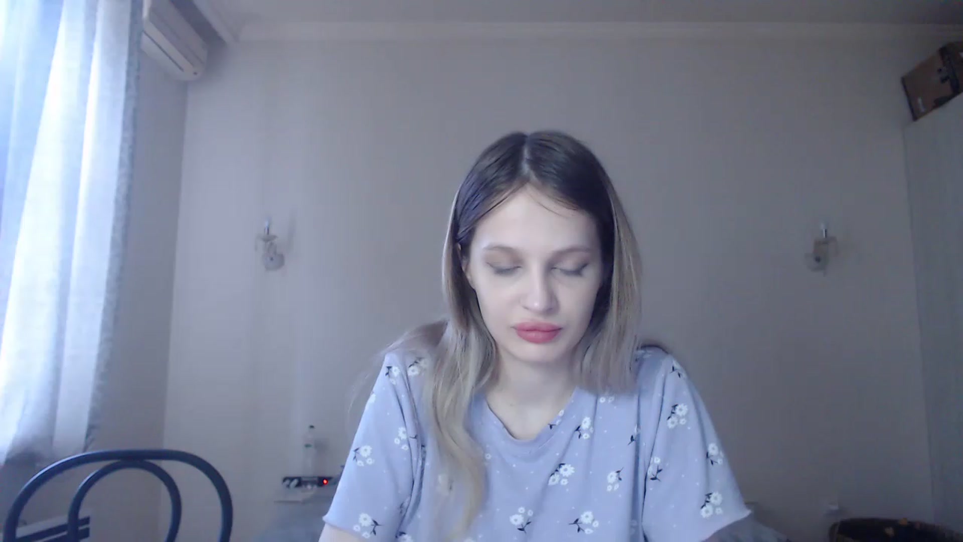 Gallery image thumbnail from Lola_vi's myfreecams stream on, 05/25/2023, 10:30 image 1 of 20