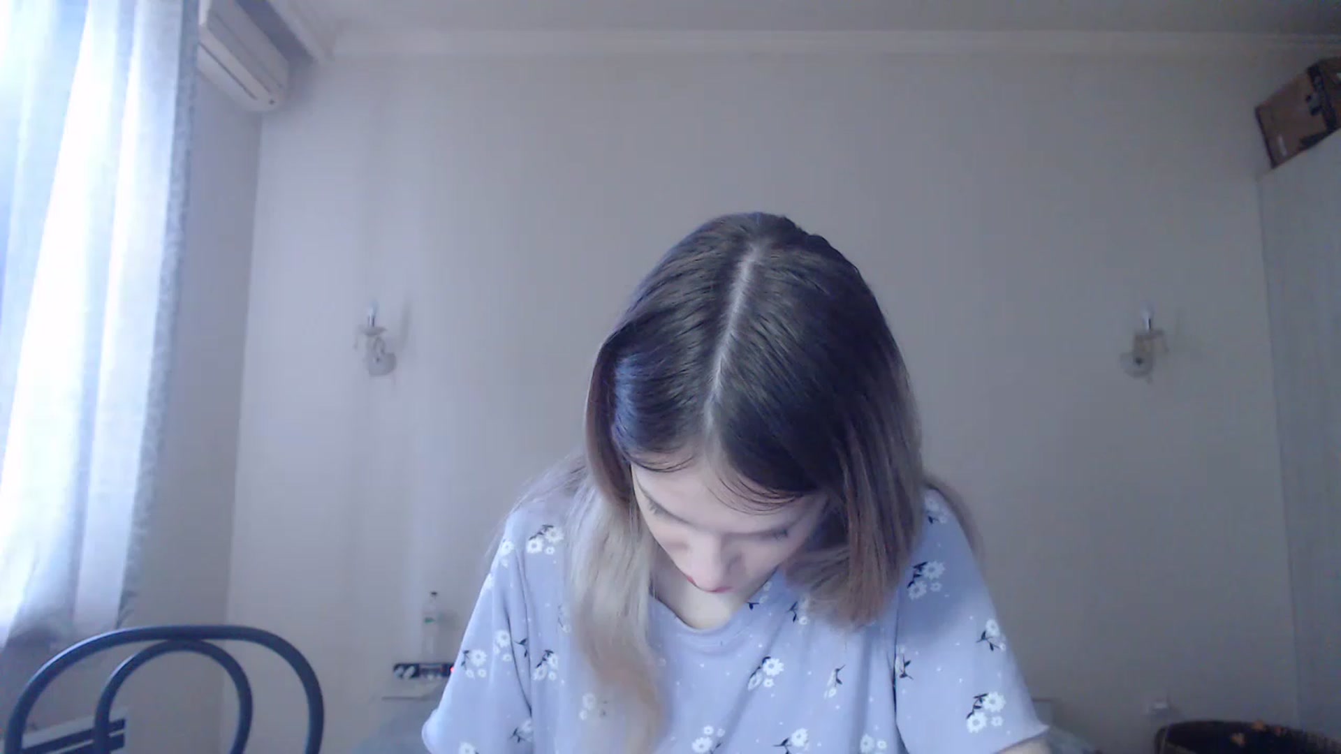 Gallery image thumbnail from Lola_vi's myfreecams stream on, 05/25/2023, 10:30 image 4 of 20