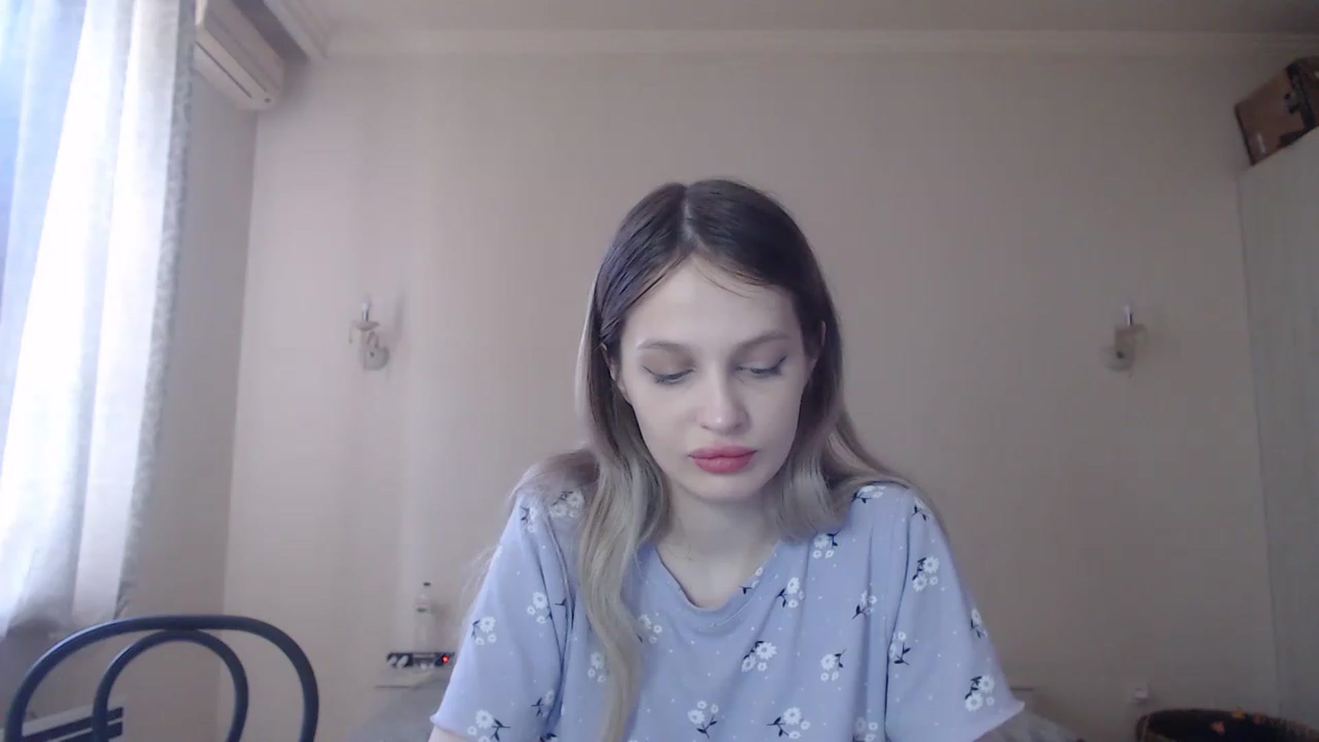 Gallery image thumbnail from Lola_vi's myfreecams stream on, 05/25/2023, 10:30 image 12 of 20