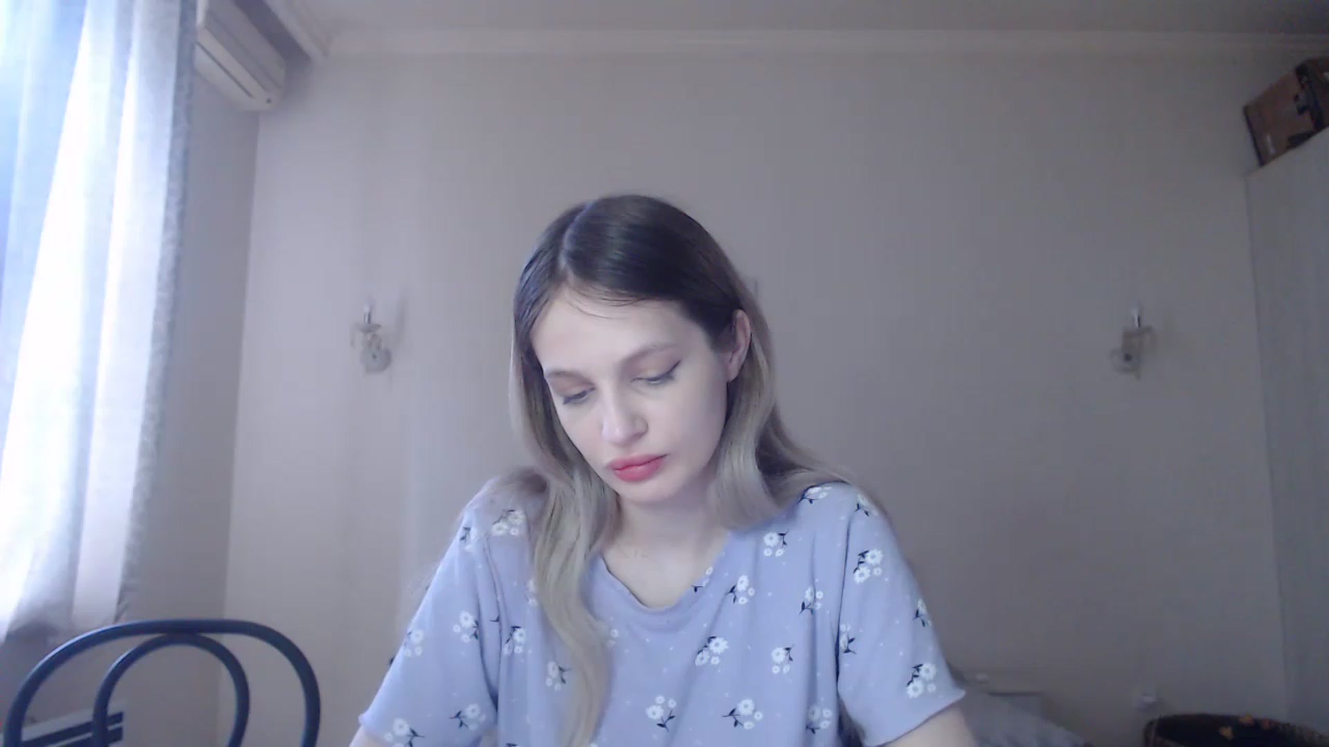 Gallery image thumbnail from Lola_vi's myfreecams stream on, 05/25/2023, 10:30 image 15 of 20
