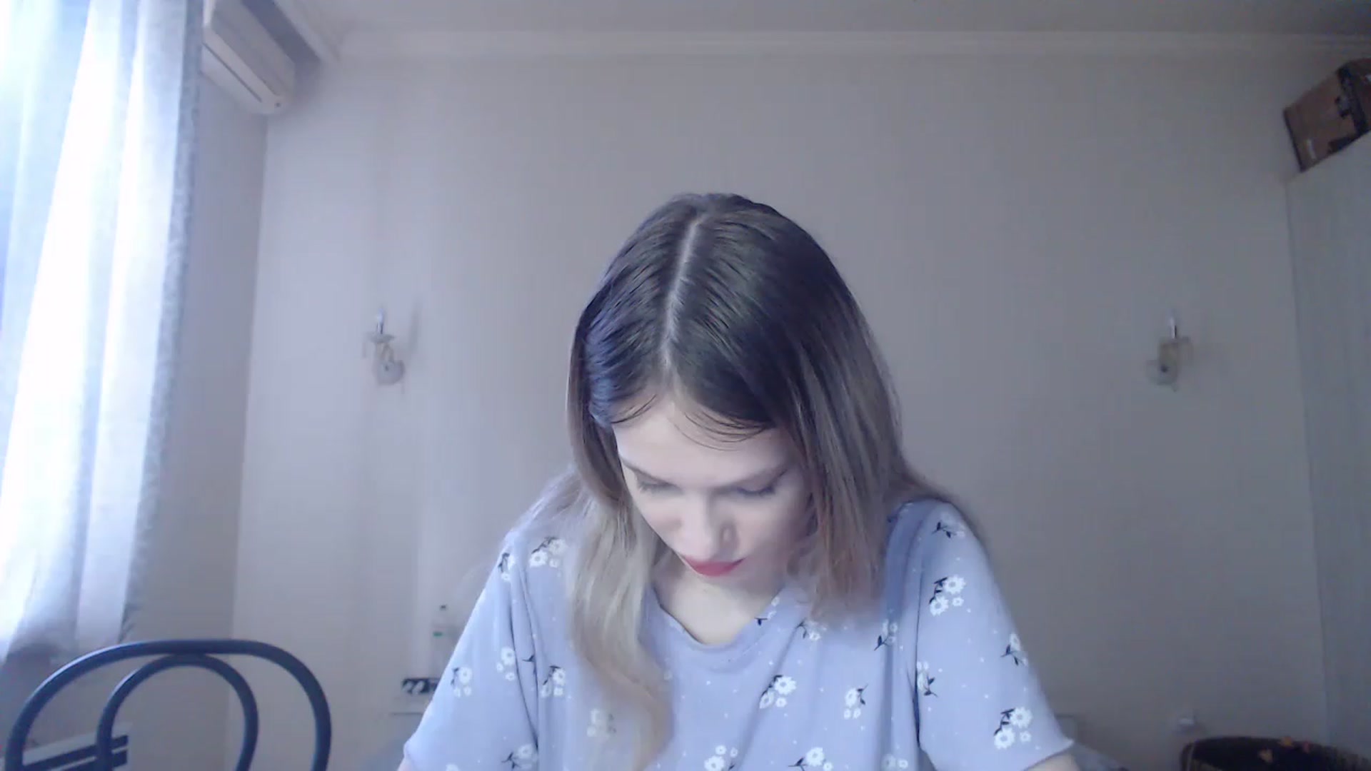 Gallery image thumbnail from Lola_vi's myfreecams stream on, 05/25/2023, 10:30 image 6 of 20