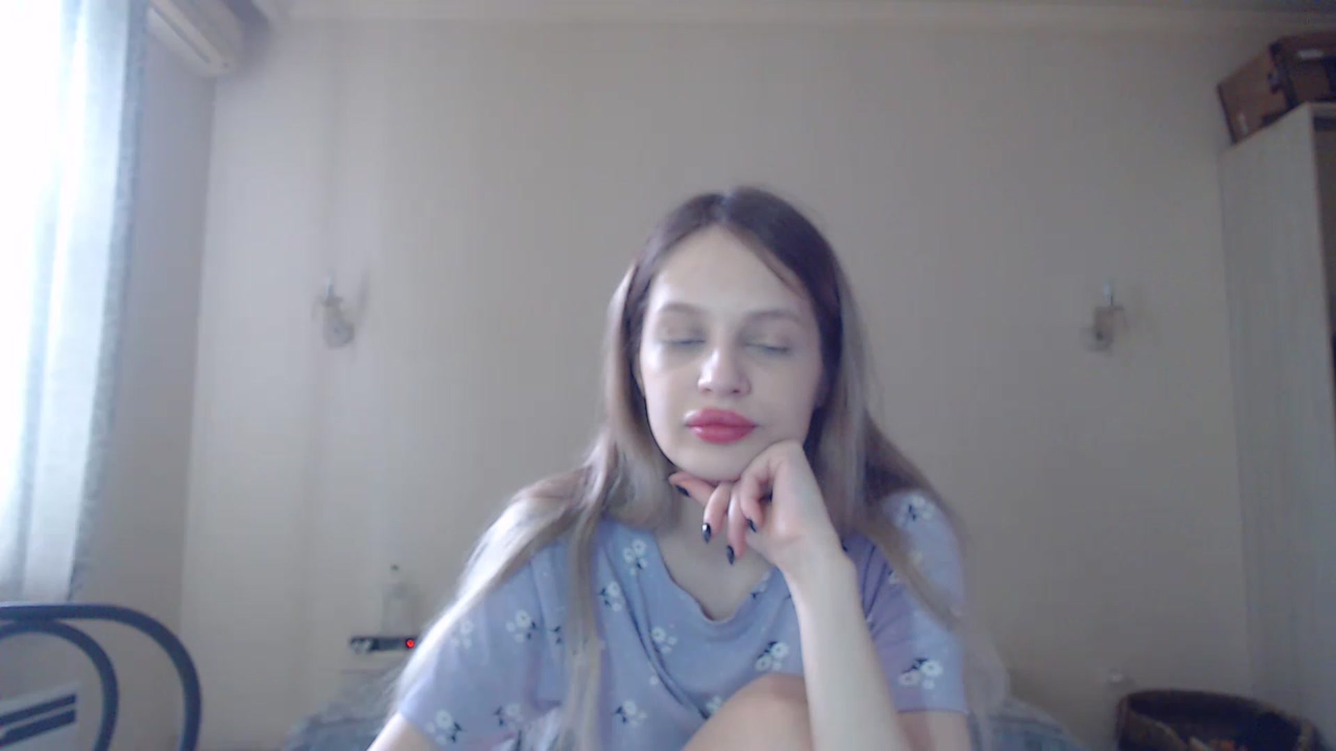 Gallery image thumbnail from Lola_vi's myfreecams stream on, 05/26/2023, 10:42 image 4 of 20
