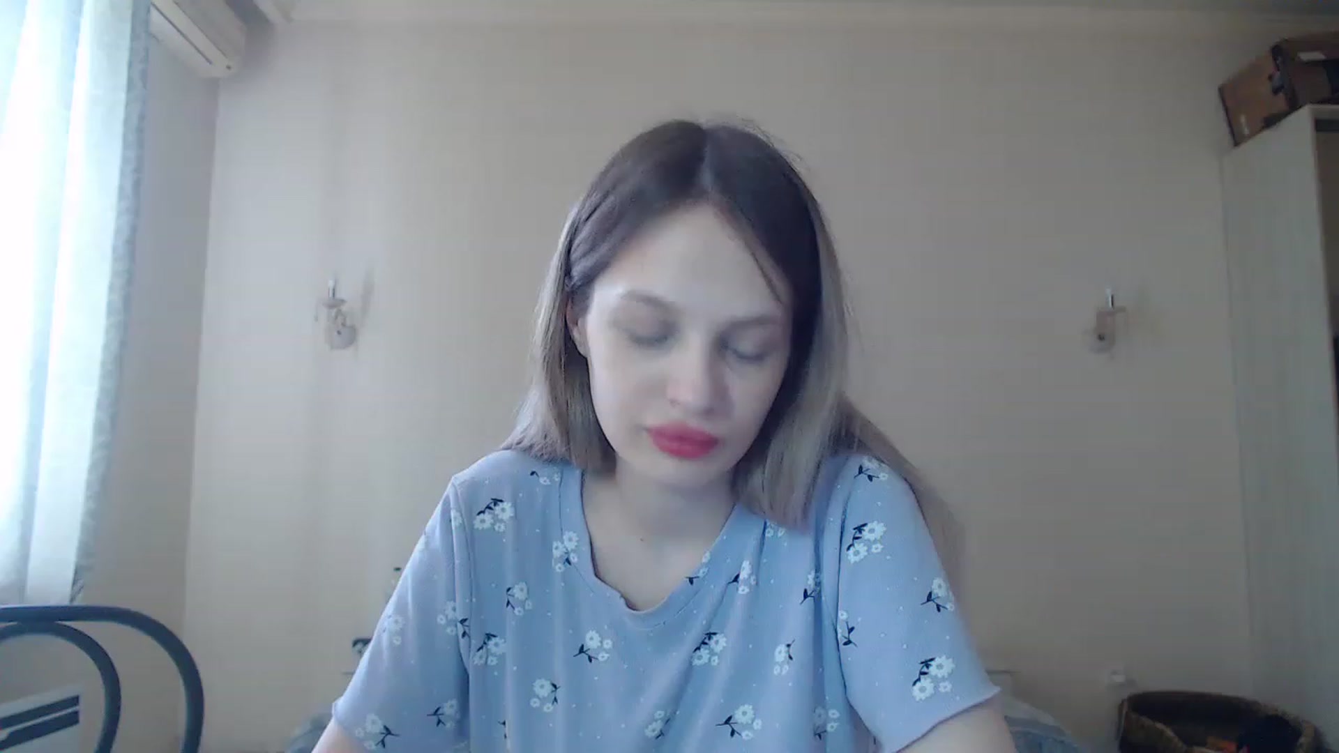Gallery image thumbnail from Lola_vi's myfreecams stream on, 05/26/2023, 10:42 image 14 of 20