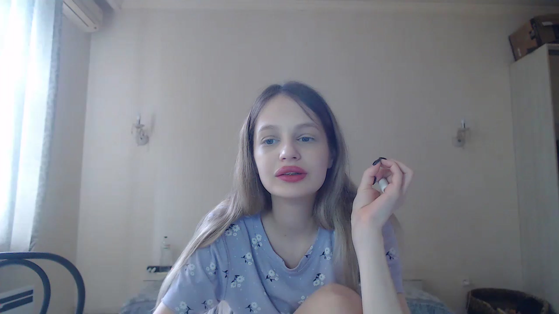 Gallery image thumbnail from Lola_vi's myfreecams stream on, 05/26/2023, 10:42 image 9 of 20