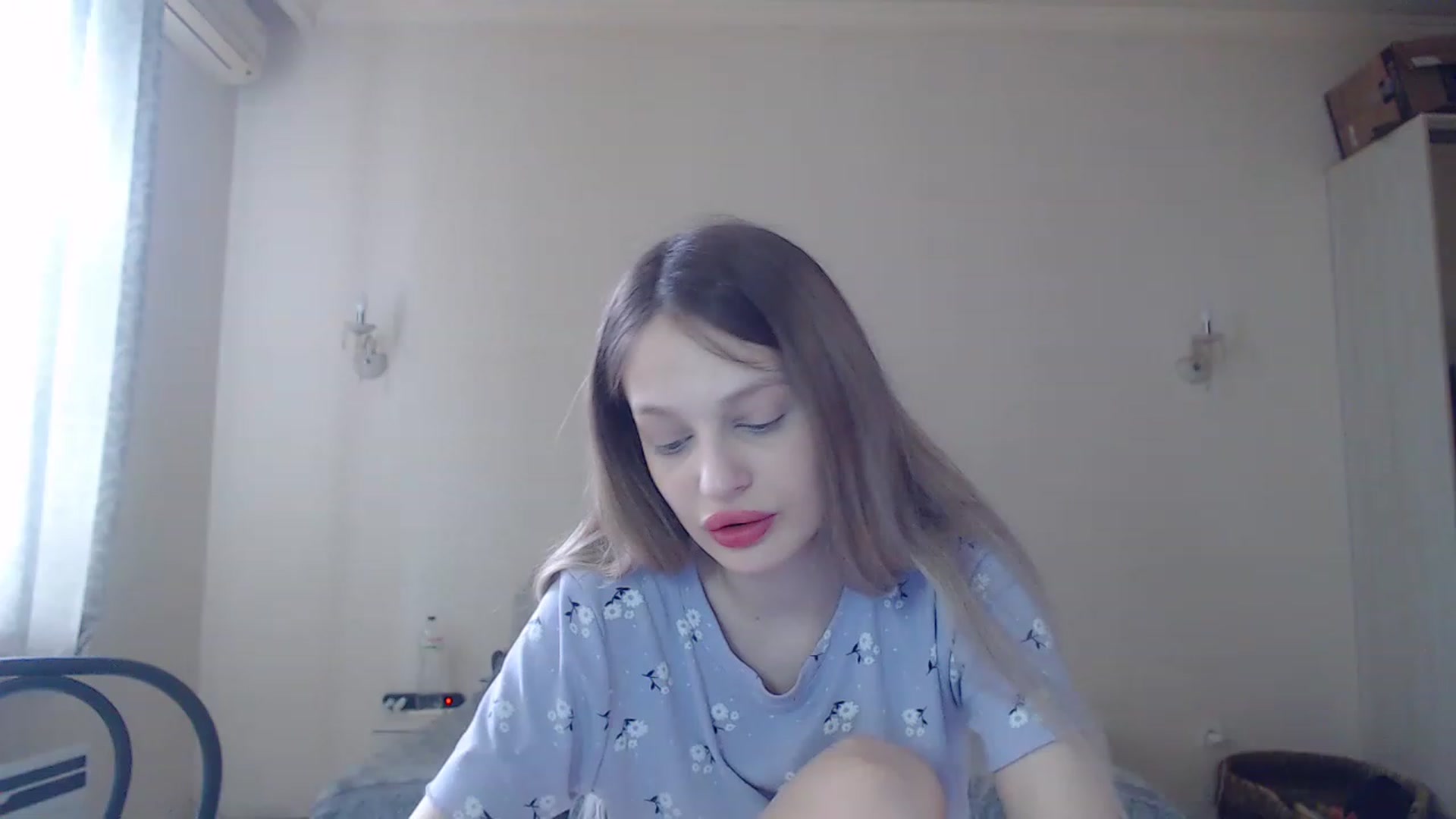 Gallery image thumbnail from Lola_vi's myfreecams stream on, 05/26/2023, 10:42 image 6 of 20
