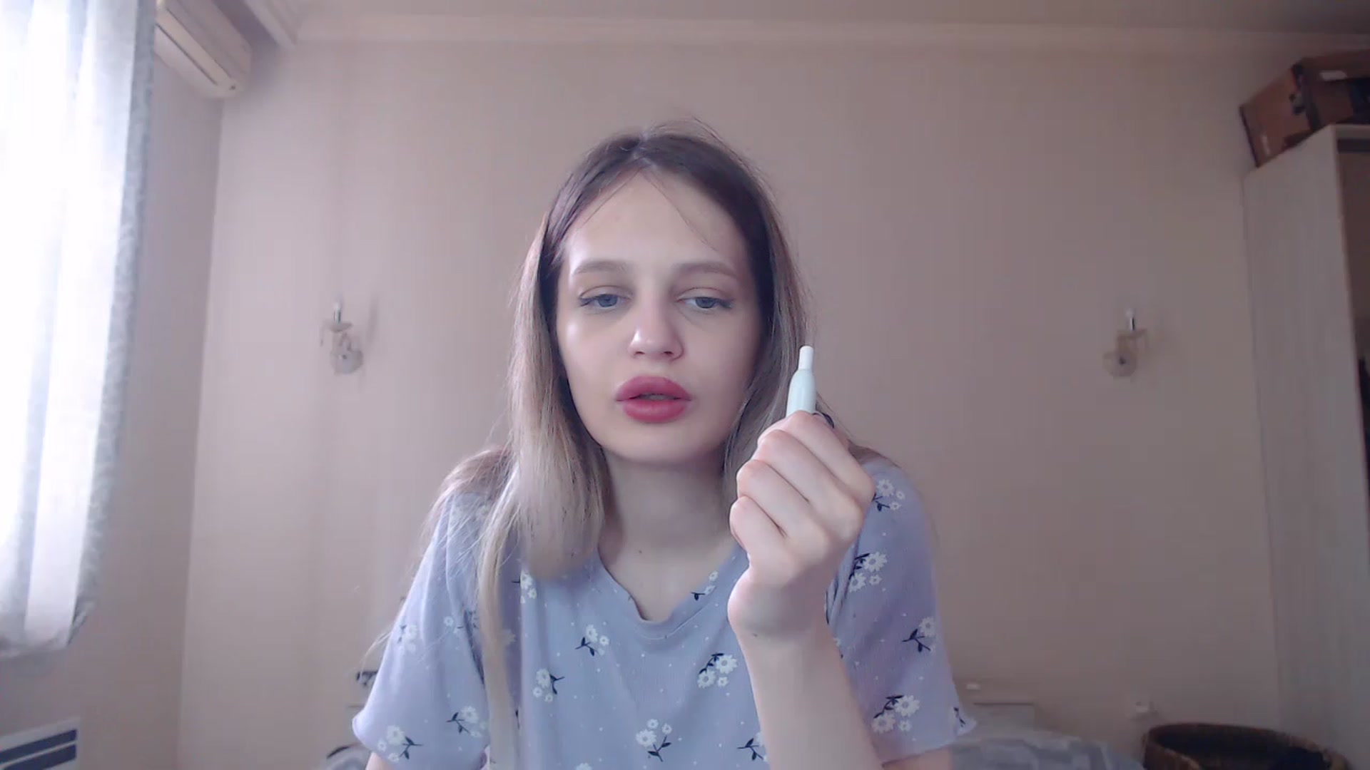 Gallery image thumbnail from Lola_vi's myfreecams stream on, 05/27/2023, 10:32 image 13 of 20