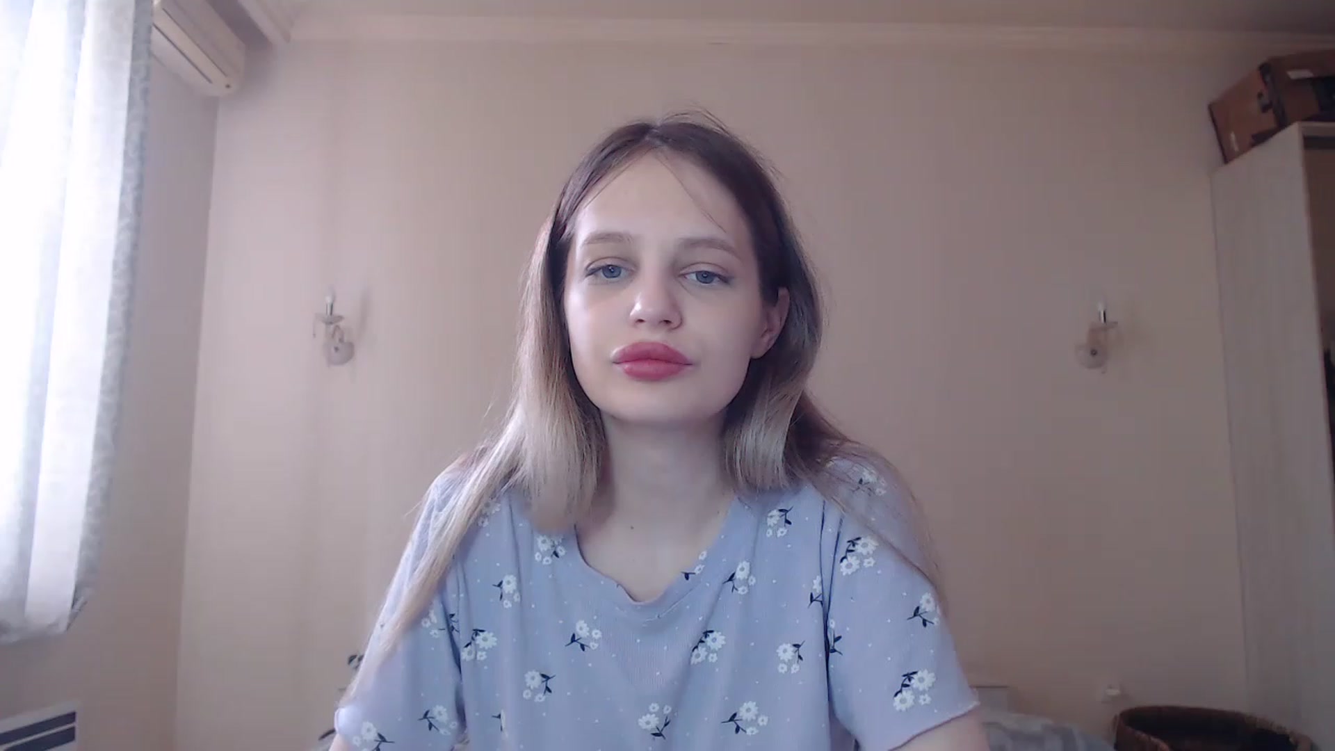 Gallery image thumbnail from Lola_vi's myfreecams stream on, 05/27/2023, 10:32 image 1 of 20