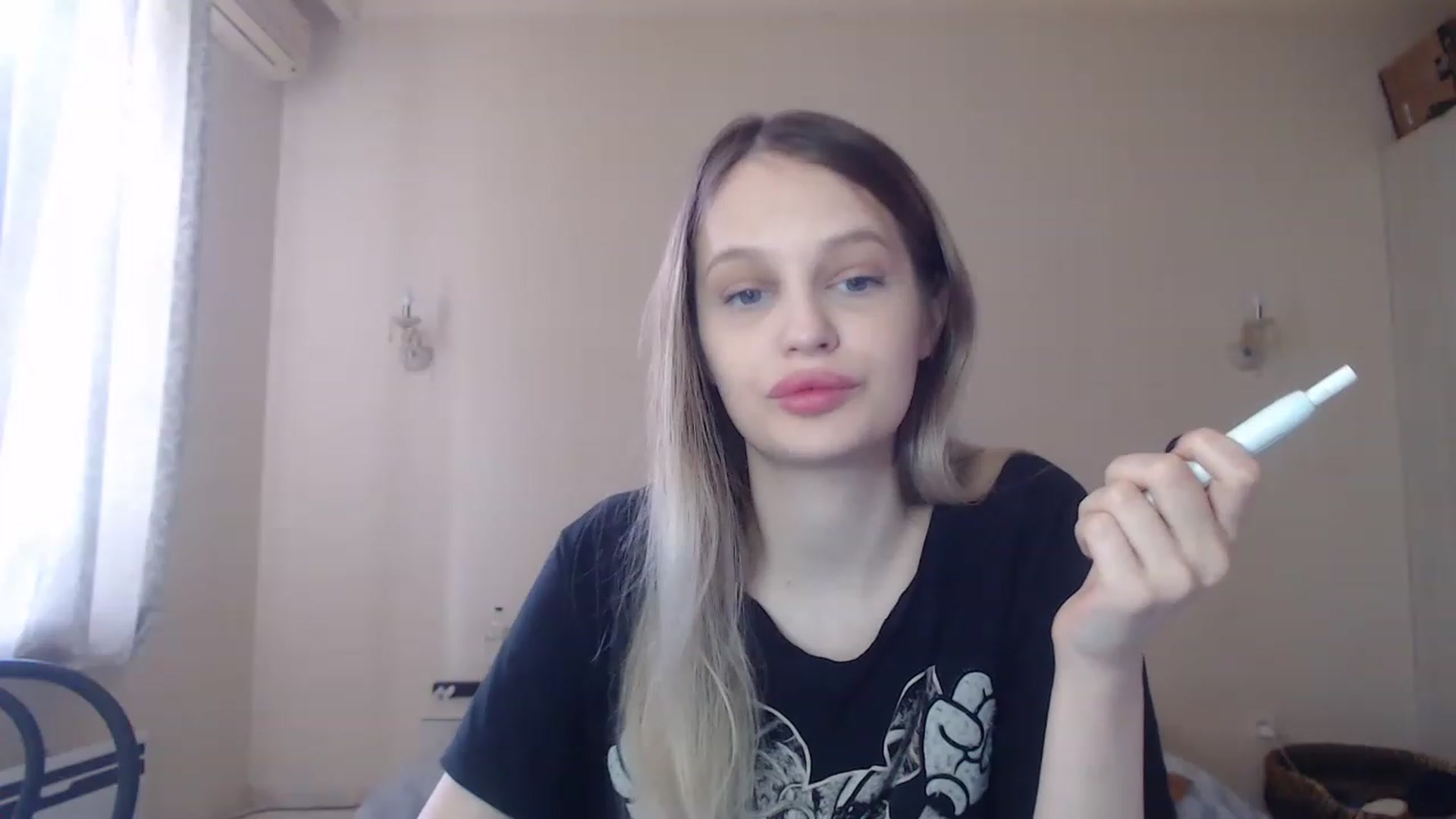 Gallery image thumbnail from Lola_vi's myfreecams stream on, 05/28/2023, 10:58 image 8 of 20