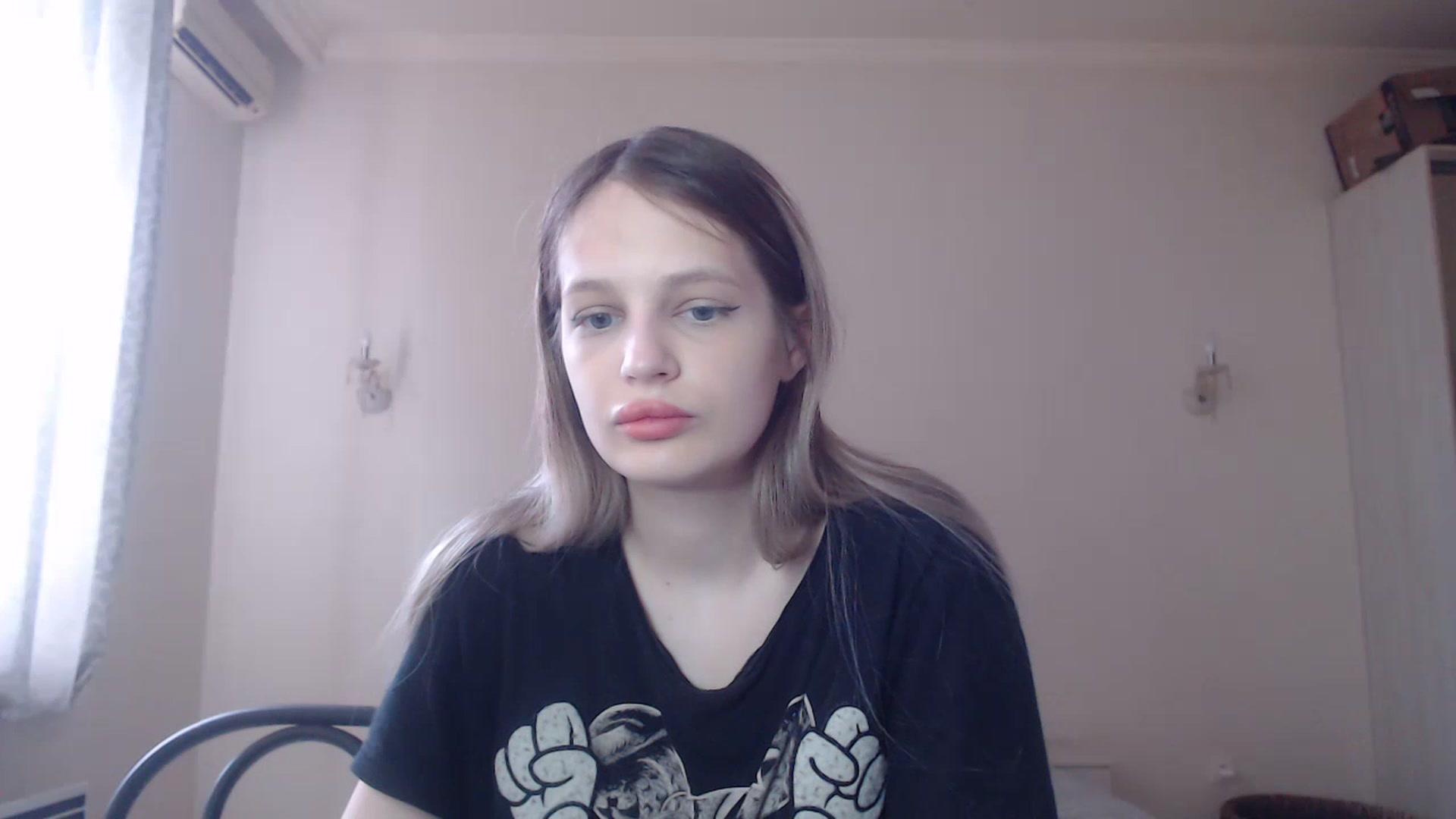Gallery image thumbnail from Lola_vi's myfreecams stream on, 05/30/2023, 10:51 image 7 of 20