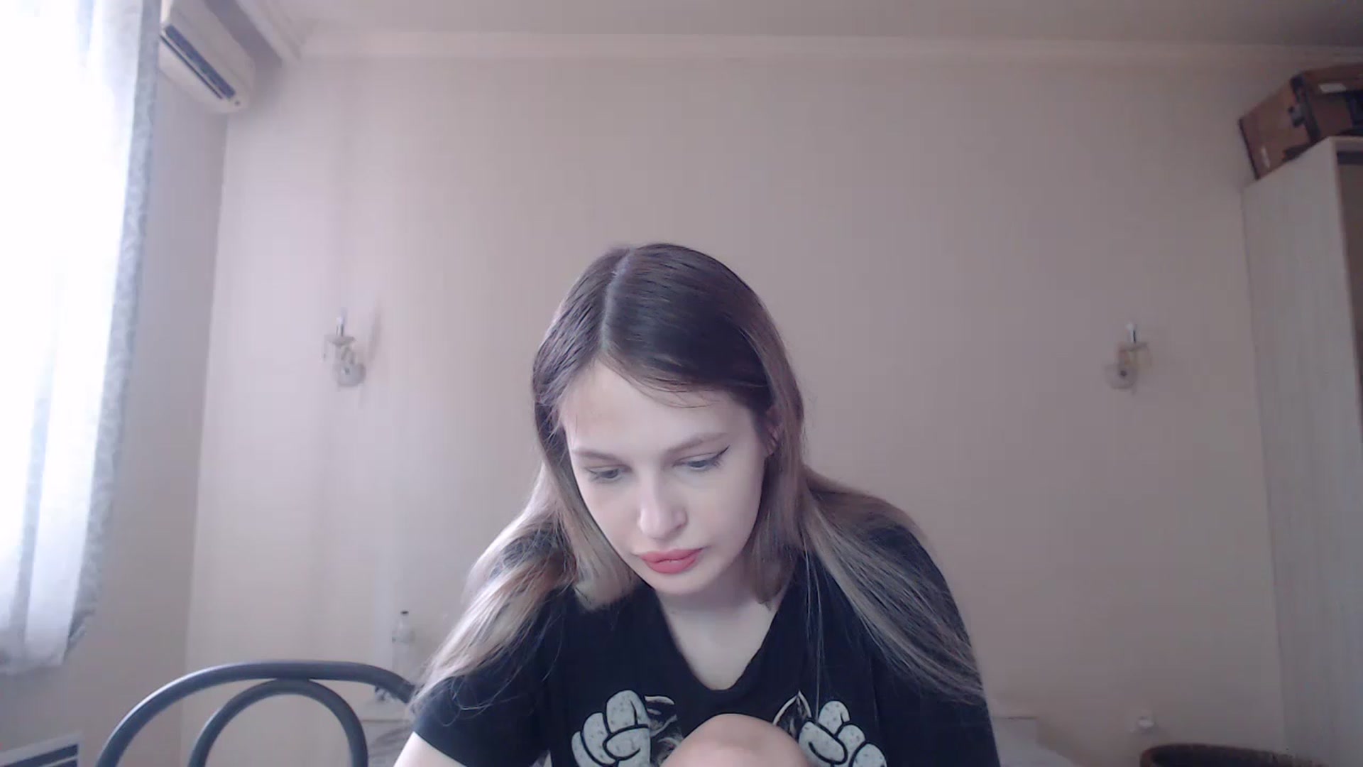 Gallery image thumbnail from Lola_vi's myfreecams stream on, 05/30/2023, 10:51 image 9 of 20