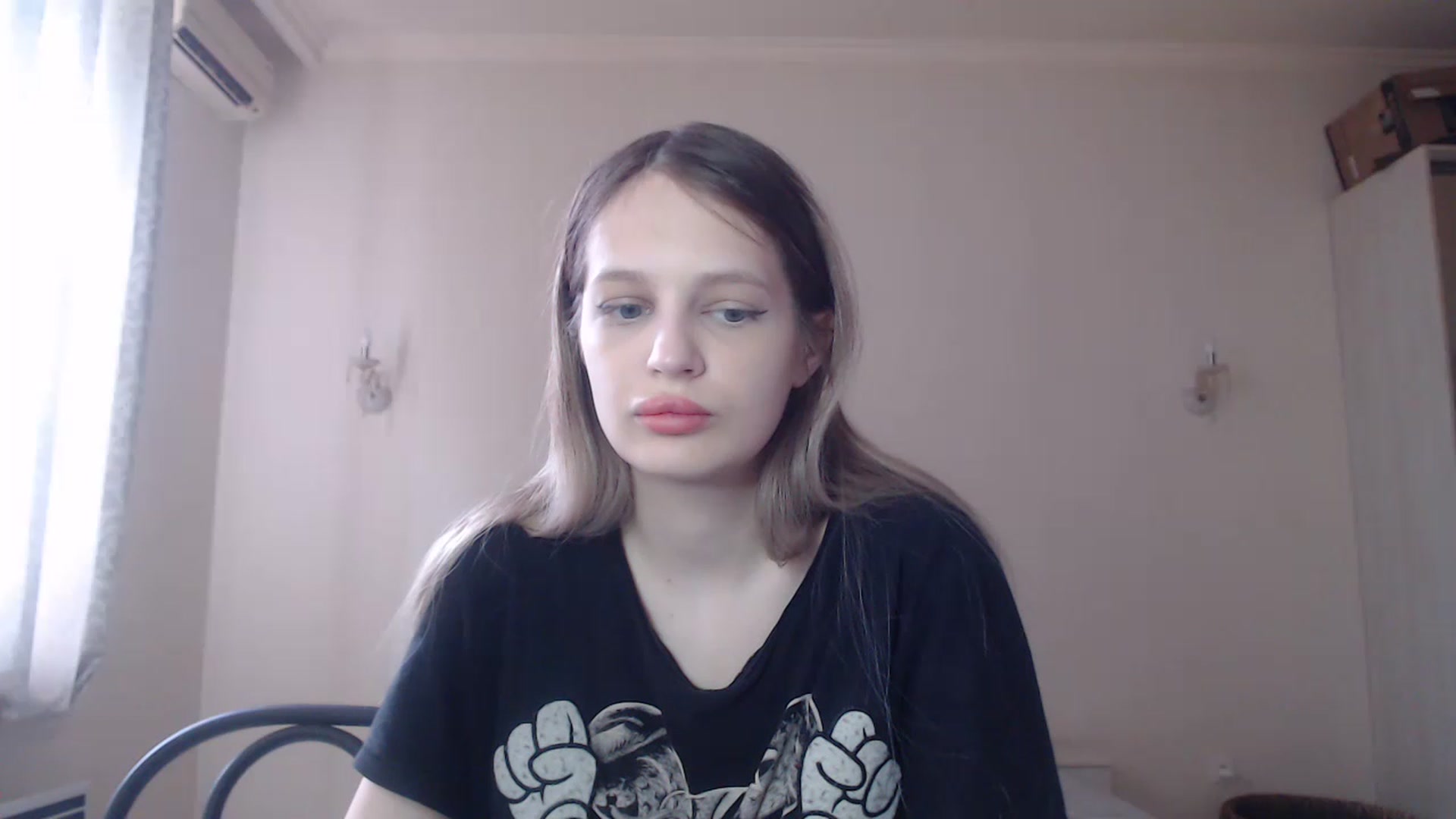 Gallery image thumbnail from Lola_vi's myfreecams stream on, 05/30/2023, 10:51 image 4 of 20