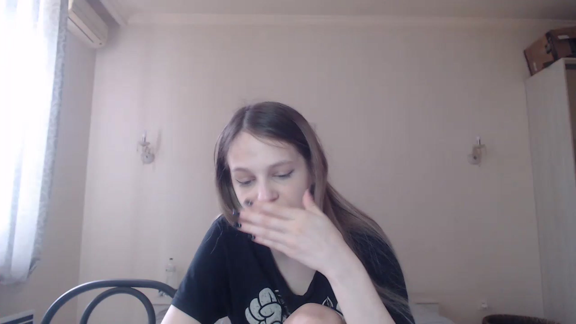 Gallery image thumbnail from Lola_vi's myfreecams stream on, 05/30/2023, 10:51 image 15 of 20