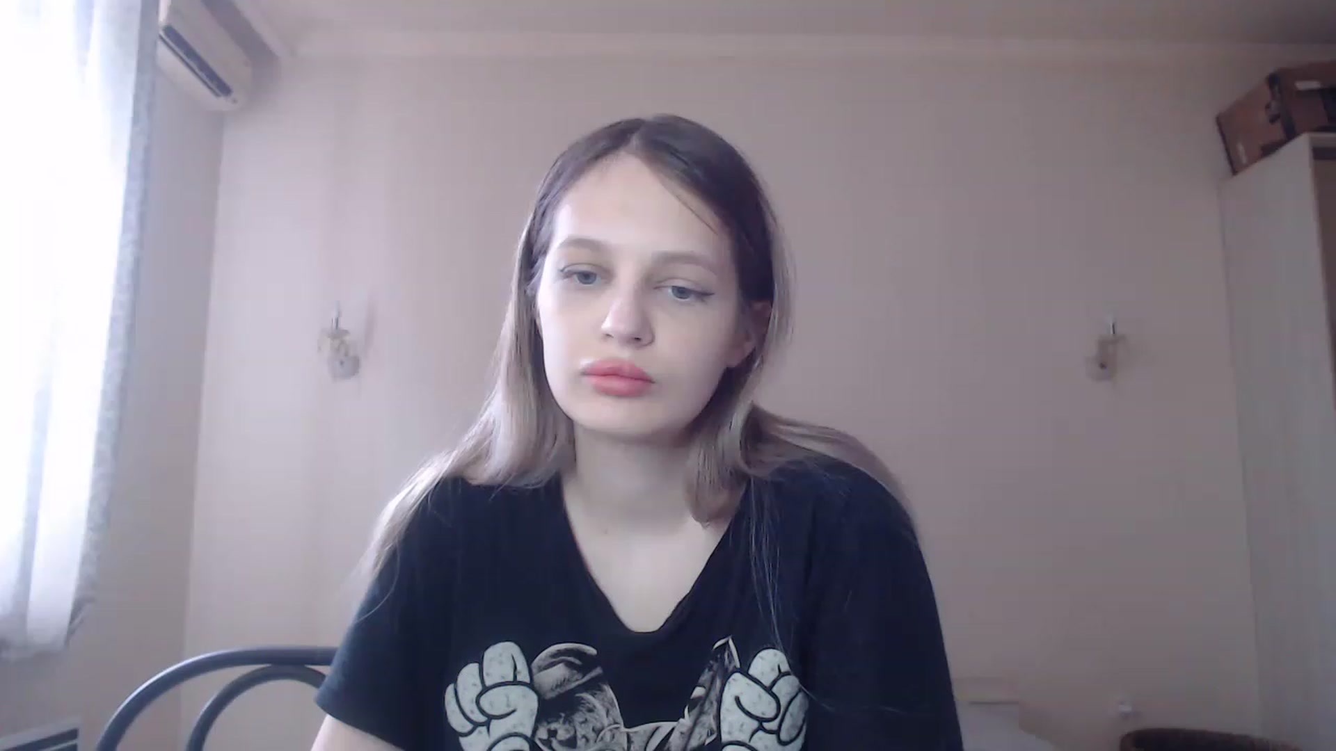 Gallery image thumbnail from Lola_vi's myfreecams stream on, 05/30/2023, 10:51 image 6 of 20
