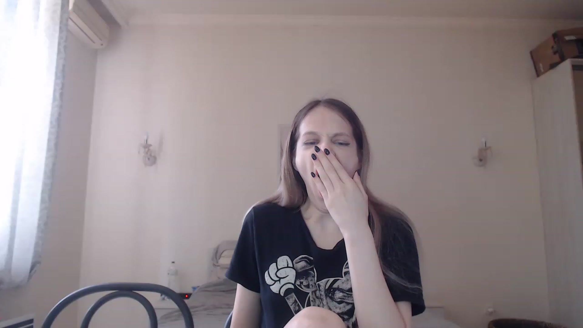 Gallery image thumbnail from Lola_vi's myfreecams stream on, 05/30/2023, 10:51 image 17 of 20