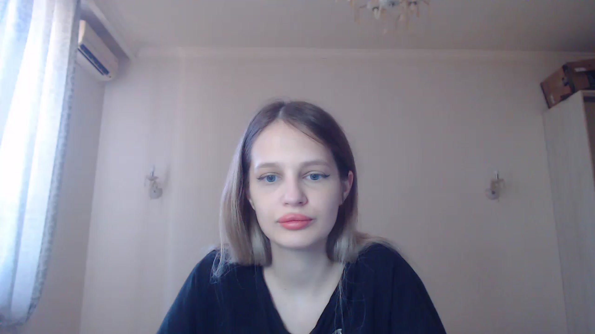 Gallery image thumbnail from Lola_vi's myfreecams stream on, 06/01/2023, 10:30 image 16 of 20