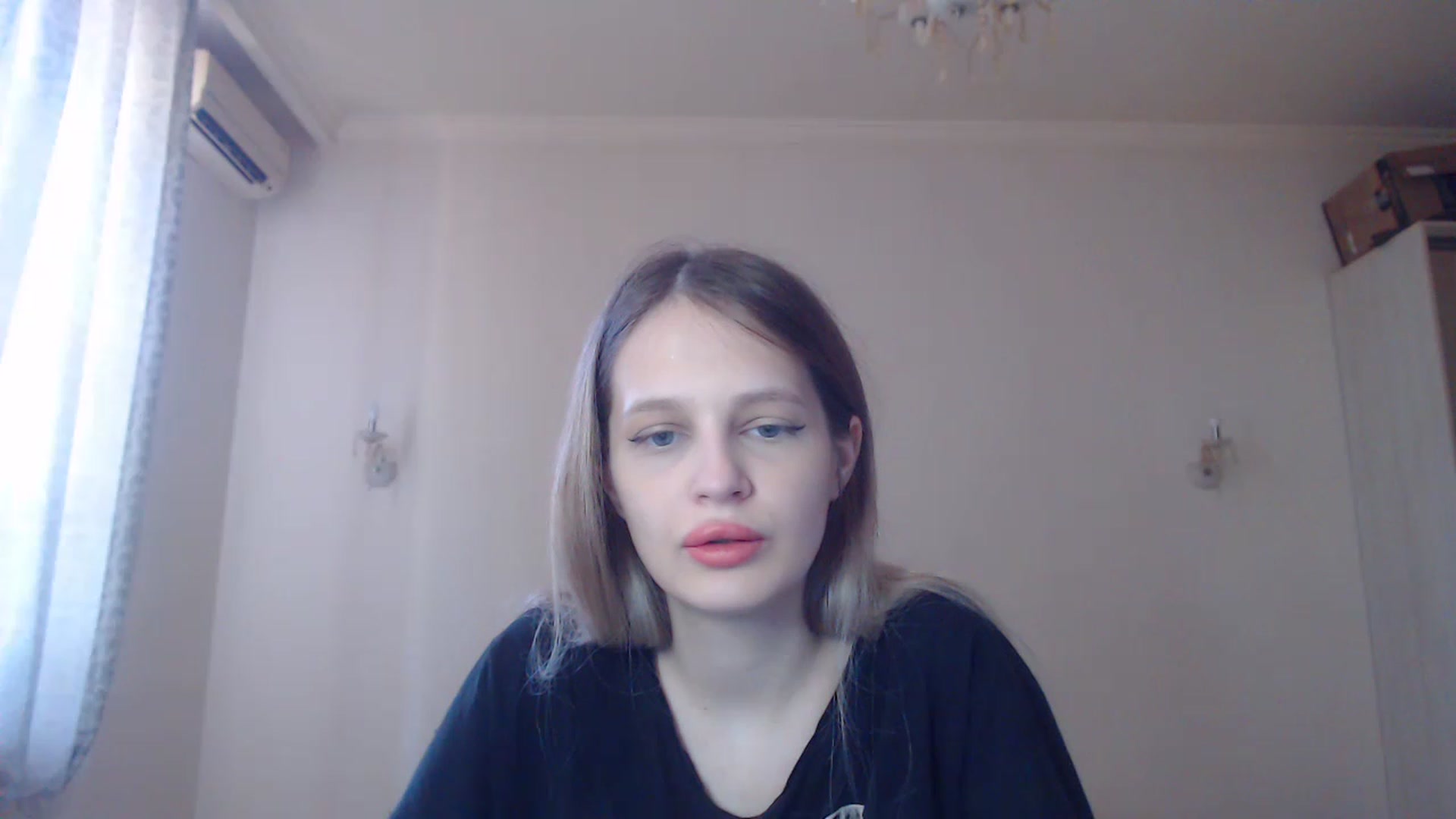 Gallery image thumbnail from Lola_vi's myfreecams stream on, 06/01/2023, 10:30 image 14 of 20
