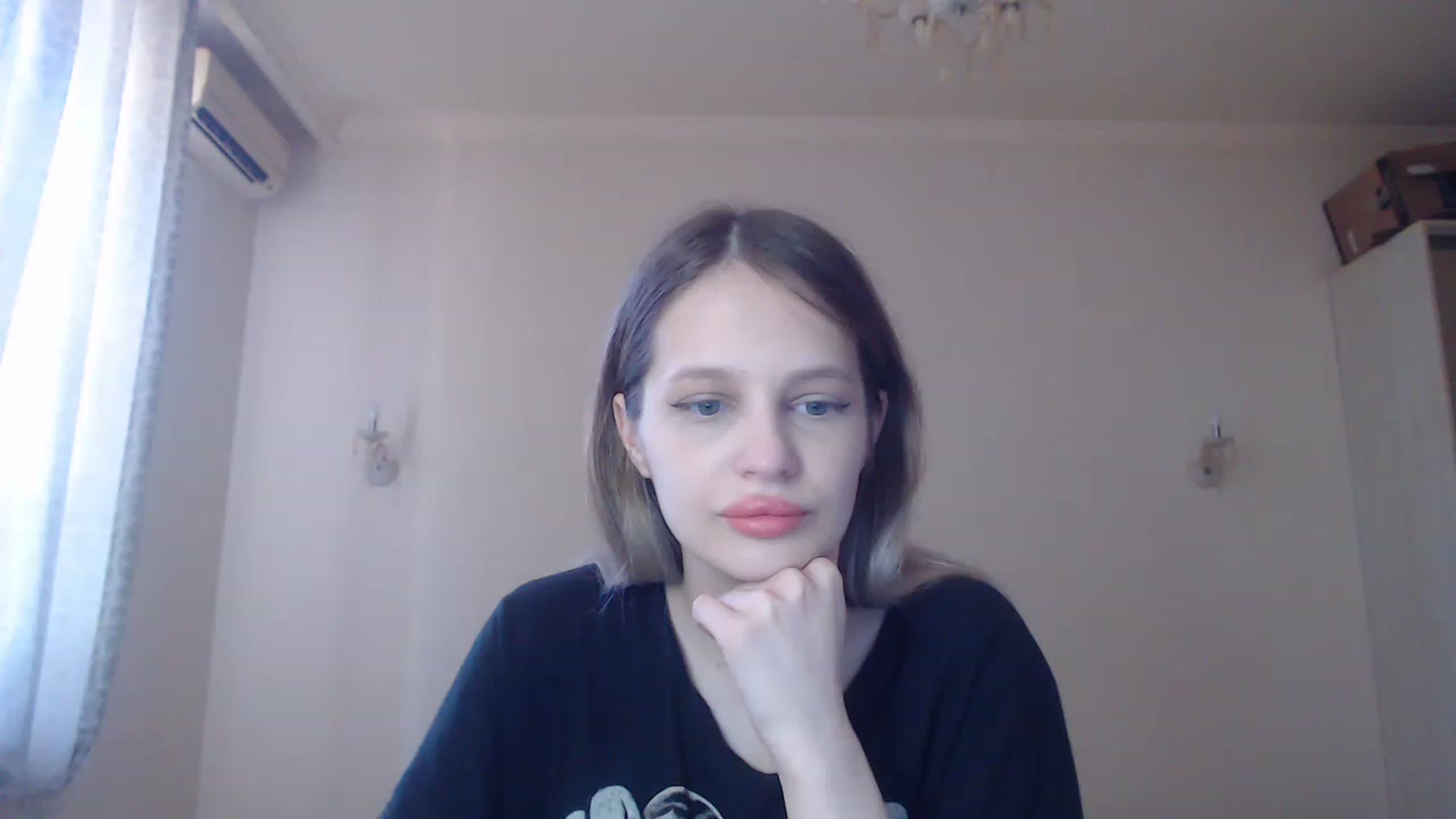 Gallery image thumbnail from Lola_vi's myfreecams stream on, 06/01/2023, 10:30 image 3 of 20