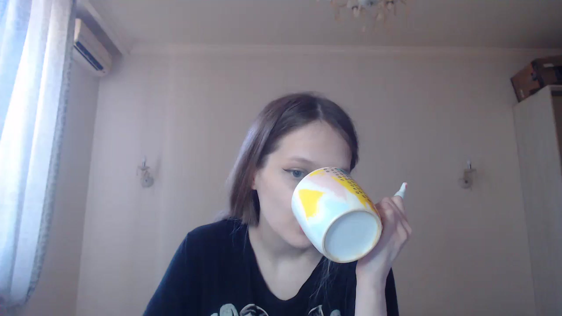 Gallery image thumbnail from Lola_vi's myfreecams stream on, 06/01/2023, 10:30 image 6 of 20