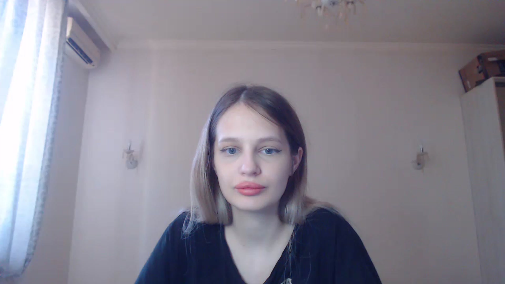 Gallery image thumbnail from Lola_vi's myfreecams stream on, 06/01/2023, 10:30 image 17 of 20