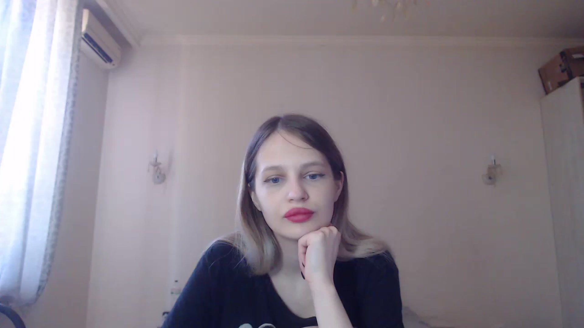 Gallery image thumbnail from Lola_vi's myfreecams stream on, 06/02/2023, 10:45 image 9 of 20